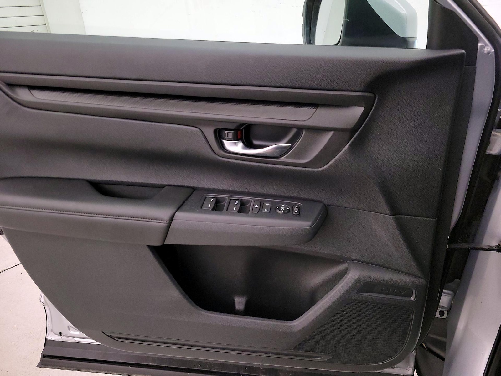 2025 Honda CR-V LX - Photo 13