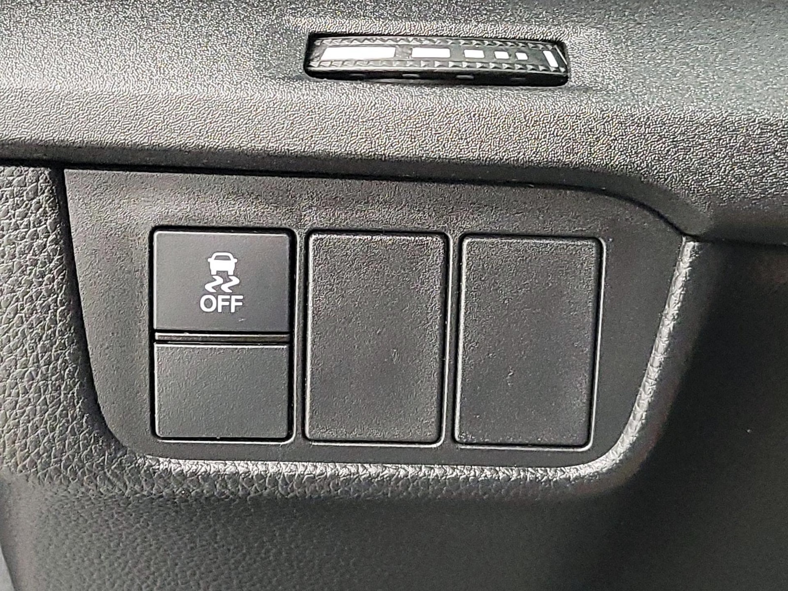 2025 Honda CR-V LX - Photo 14