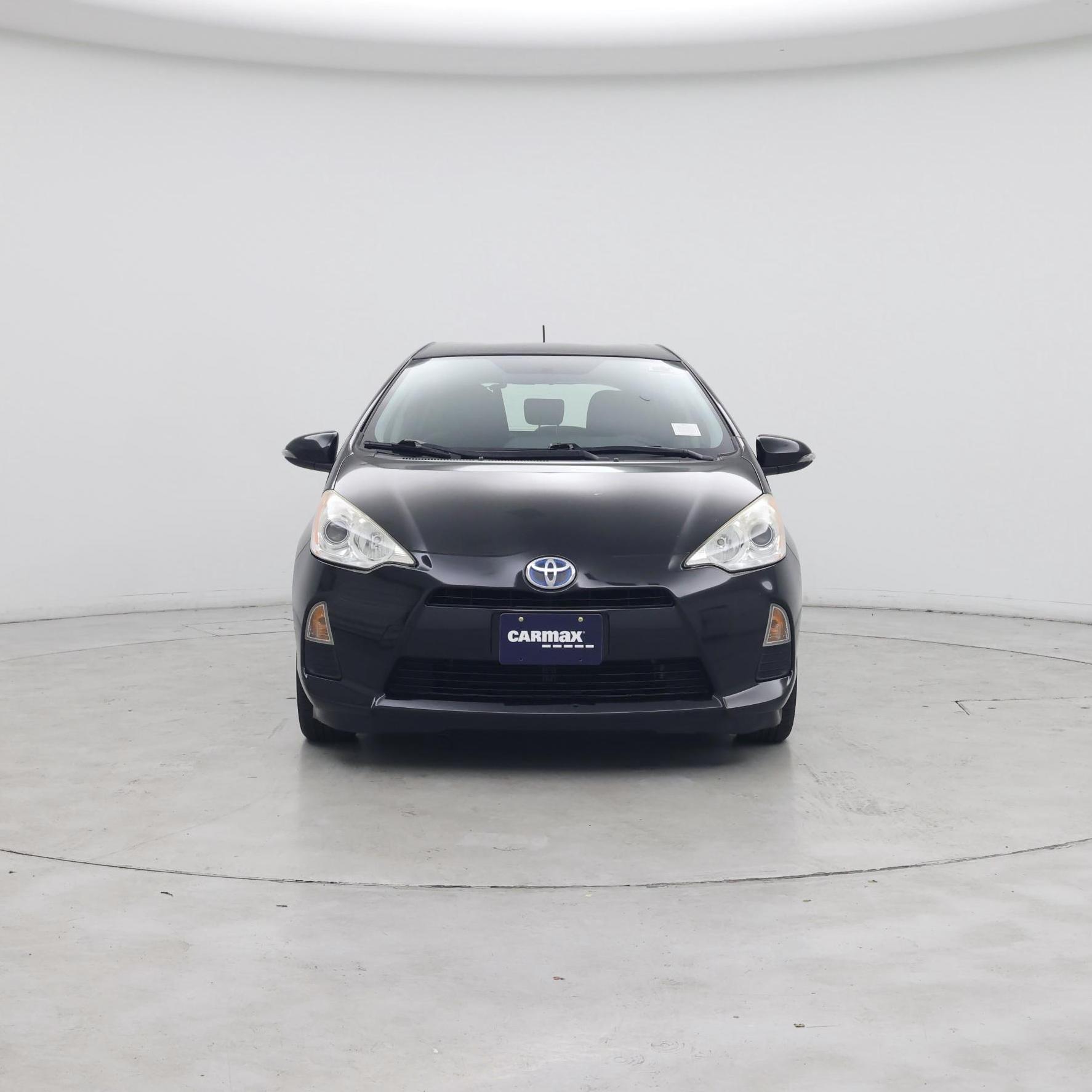 Thumbnail: 2014 Toyota Prius c - 5