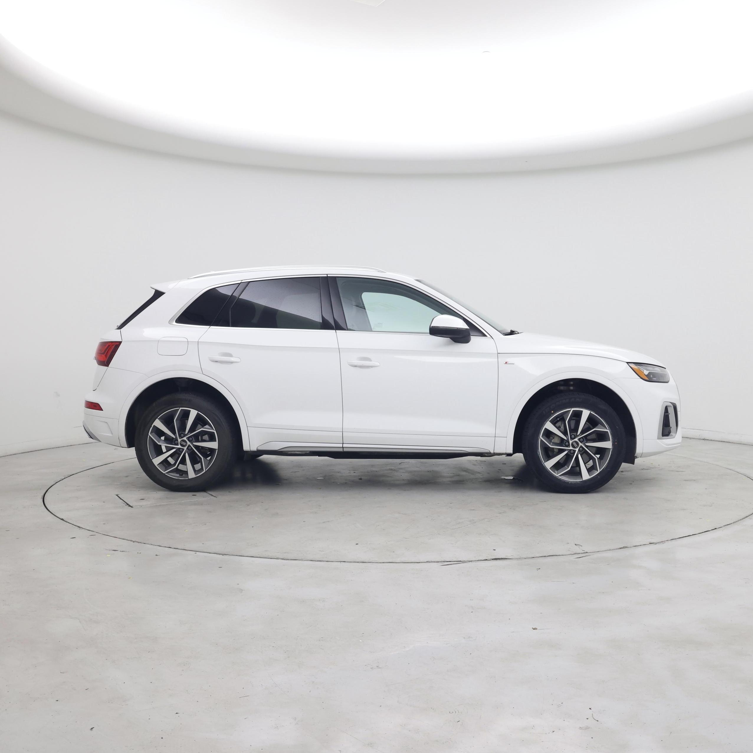 Thumbnail: 2024 Audi Q5 - 7