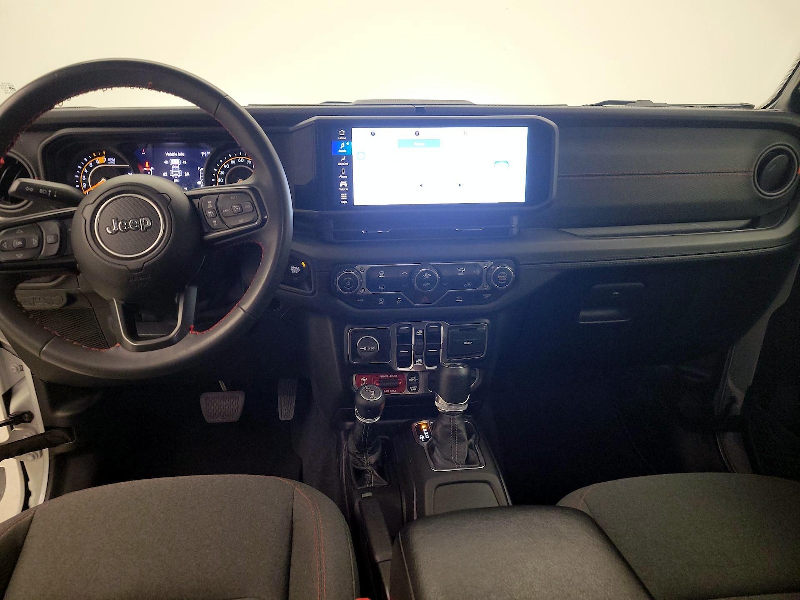 2024 Jeep Wrangler 4-Door Rubicon - Photo 10