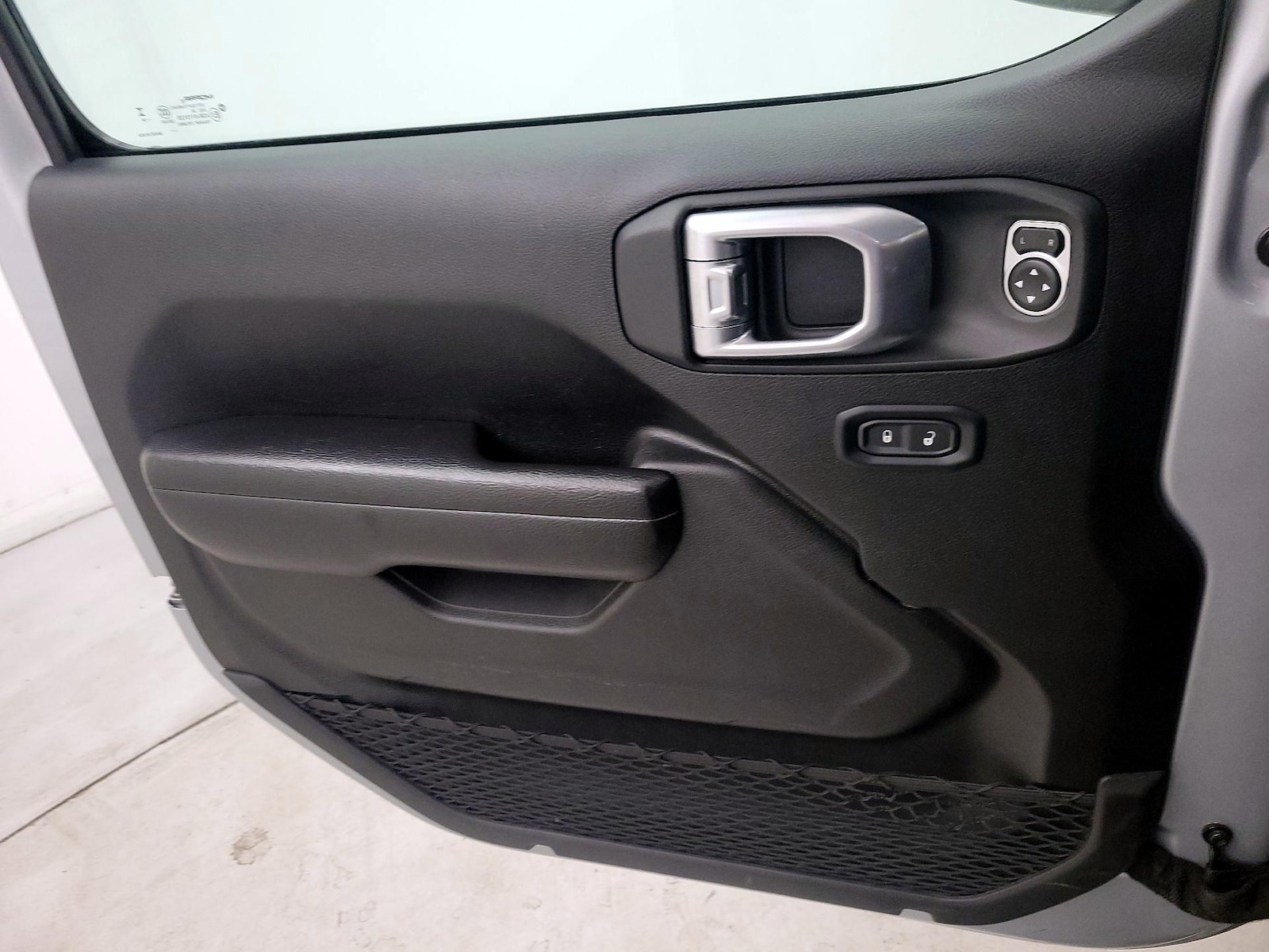 2024 Jeep Wrangler 4-Door Rubicon - Photo 13