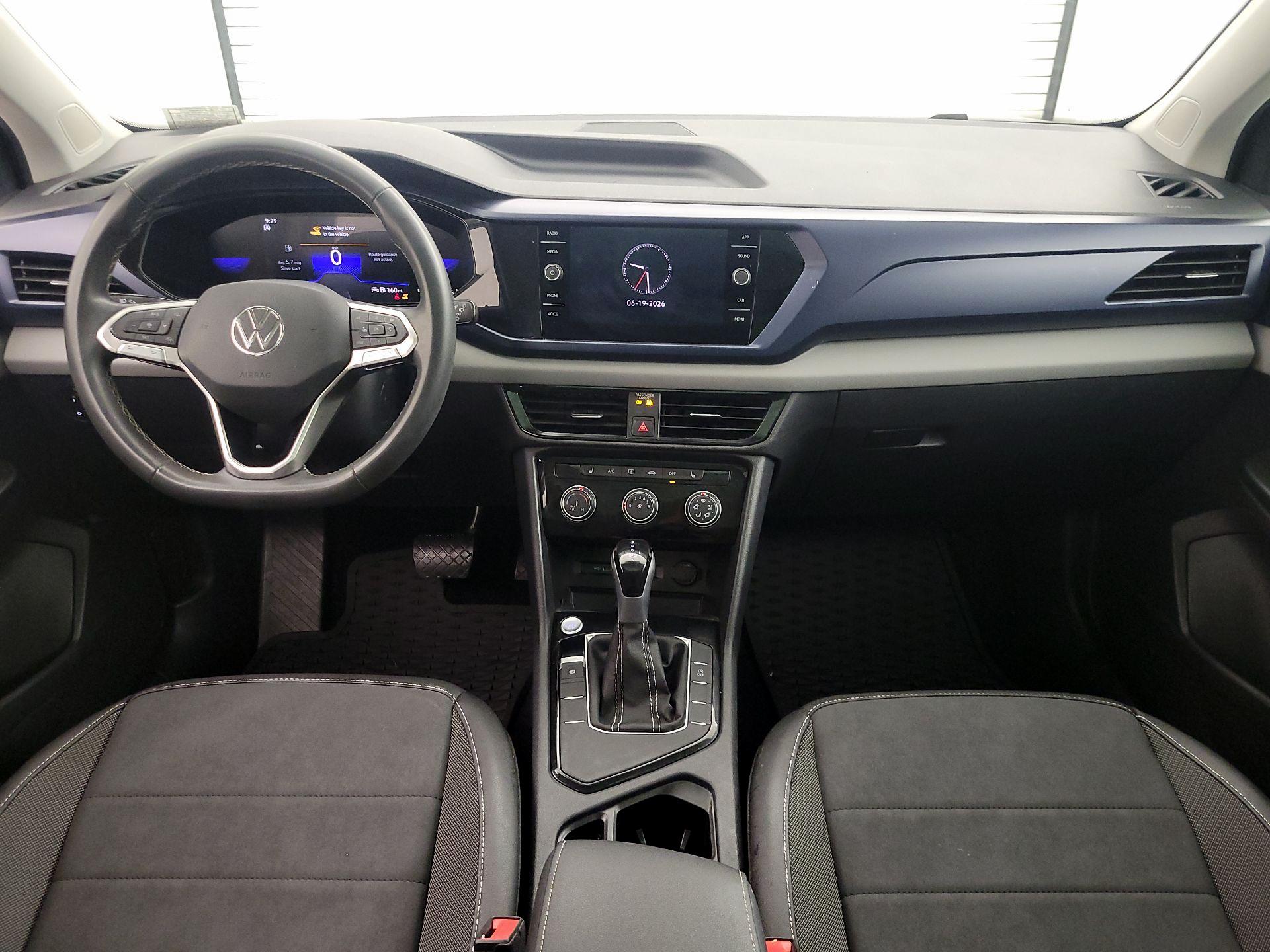 Thumbnail: 2023 Volkswagen Taos - 9