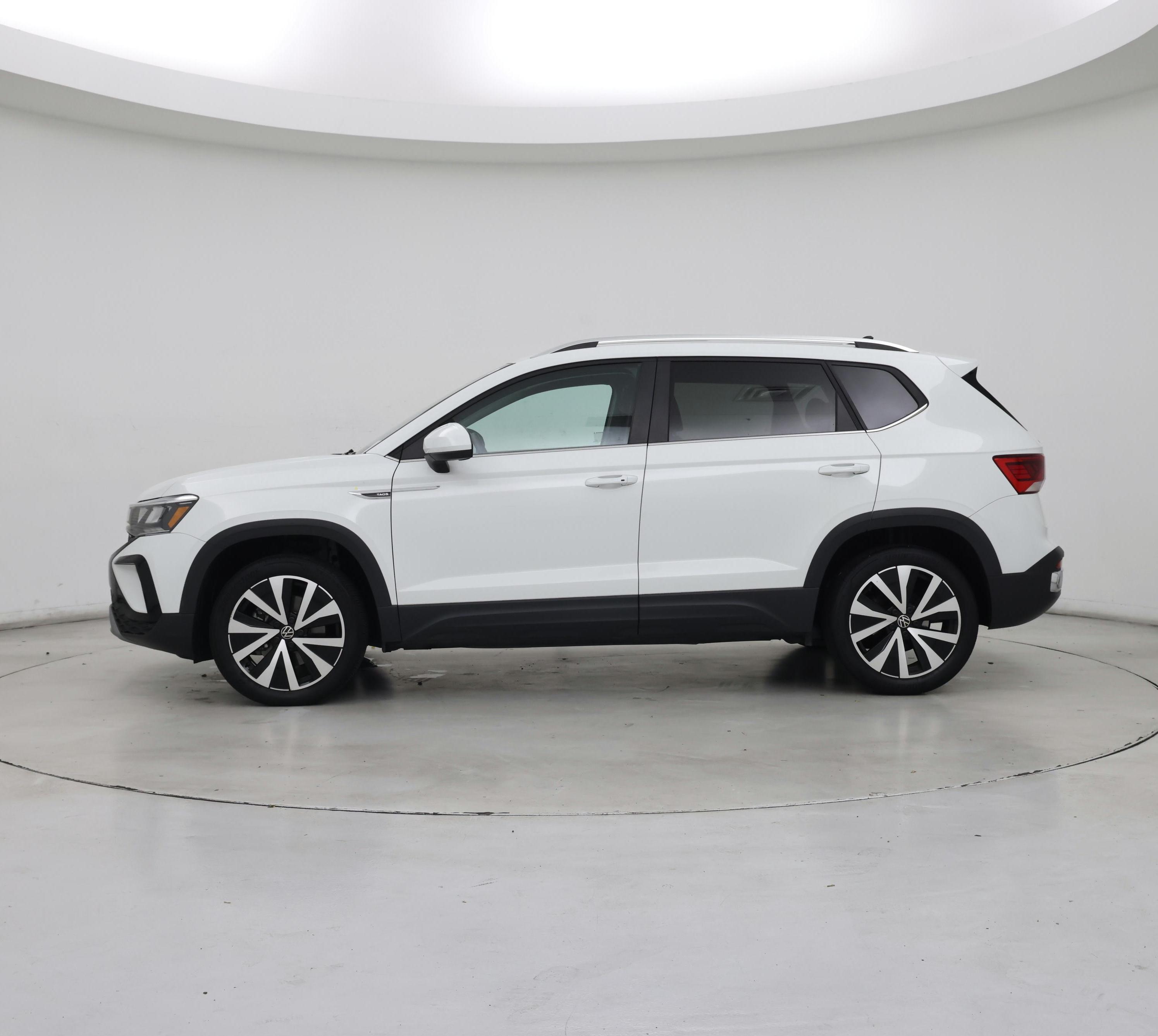 Thumbnail: 2023 Volkswagen Taos - 3