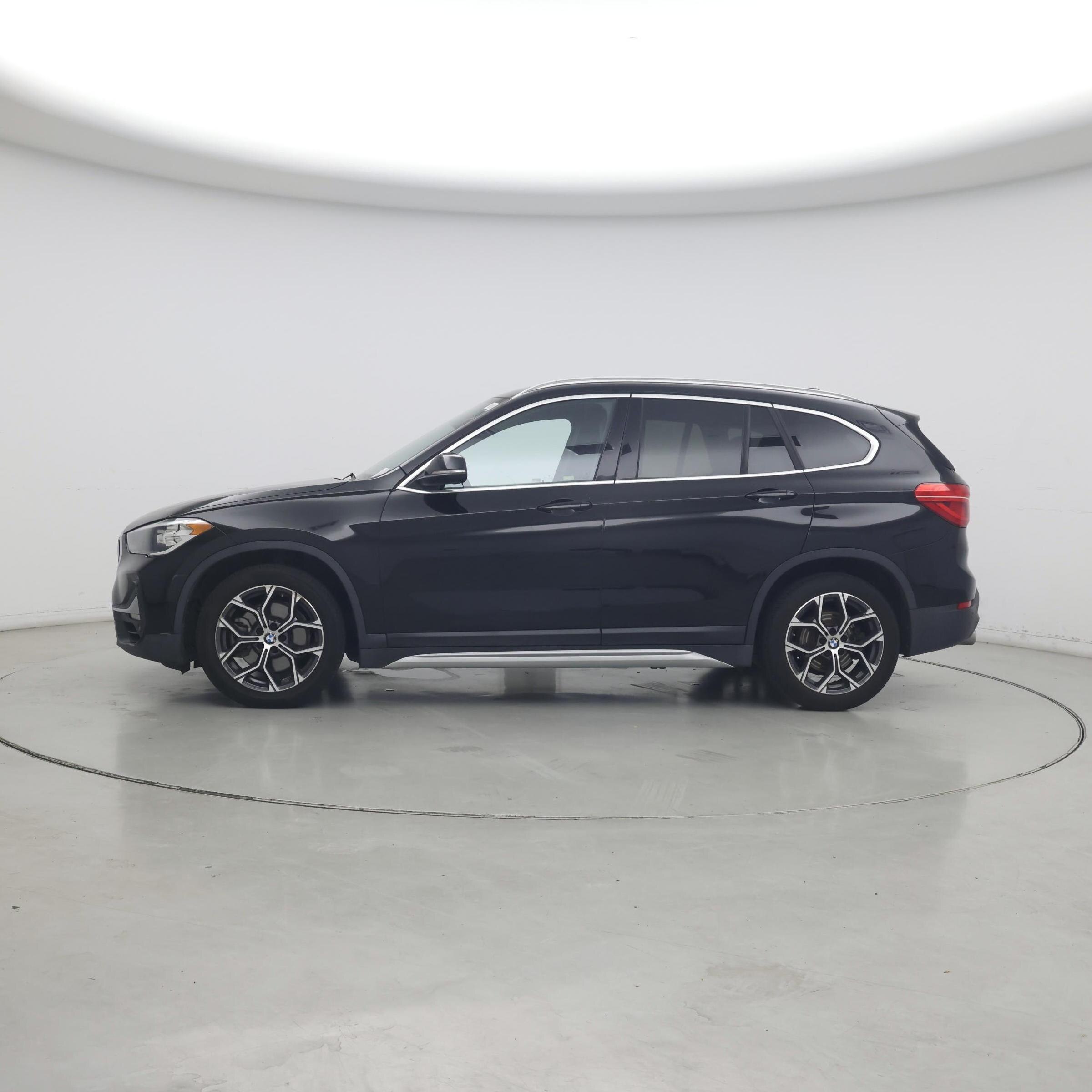 Thumbnail: 2020 BMW X1 - 3