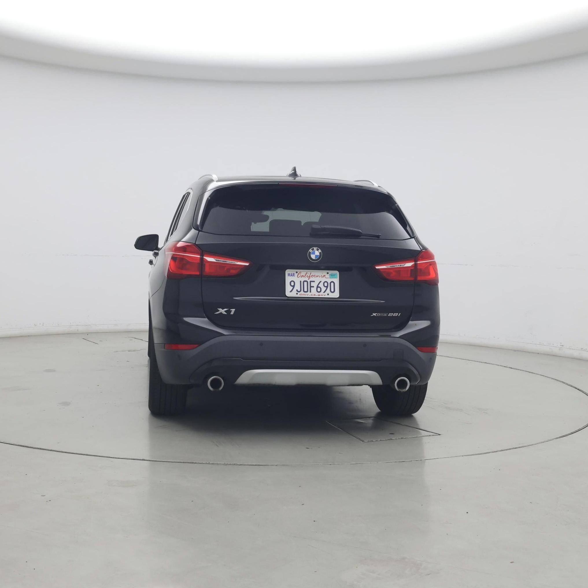 Thumbnail: 2020 BMW X1 - 6
