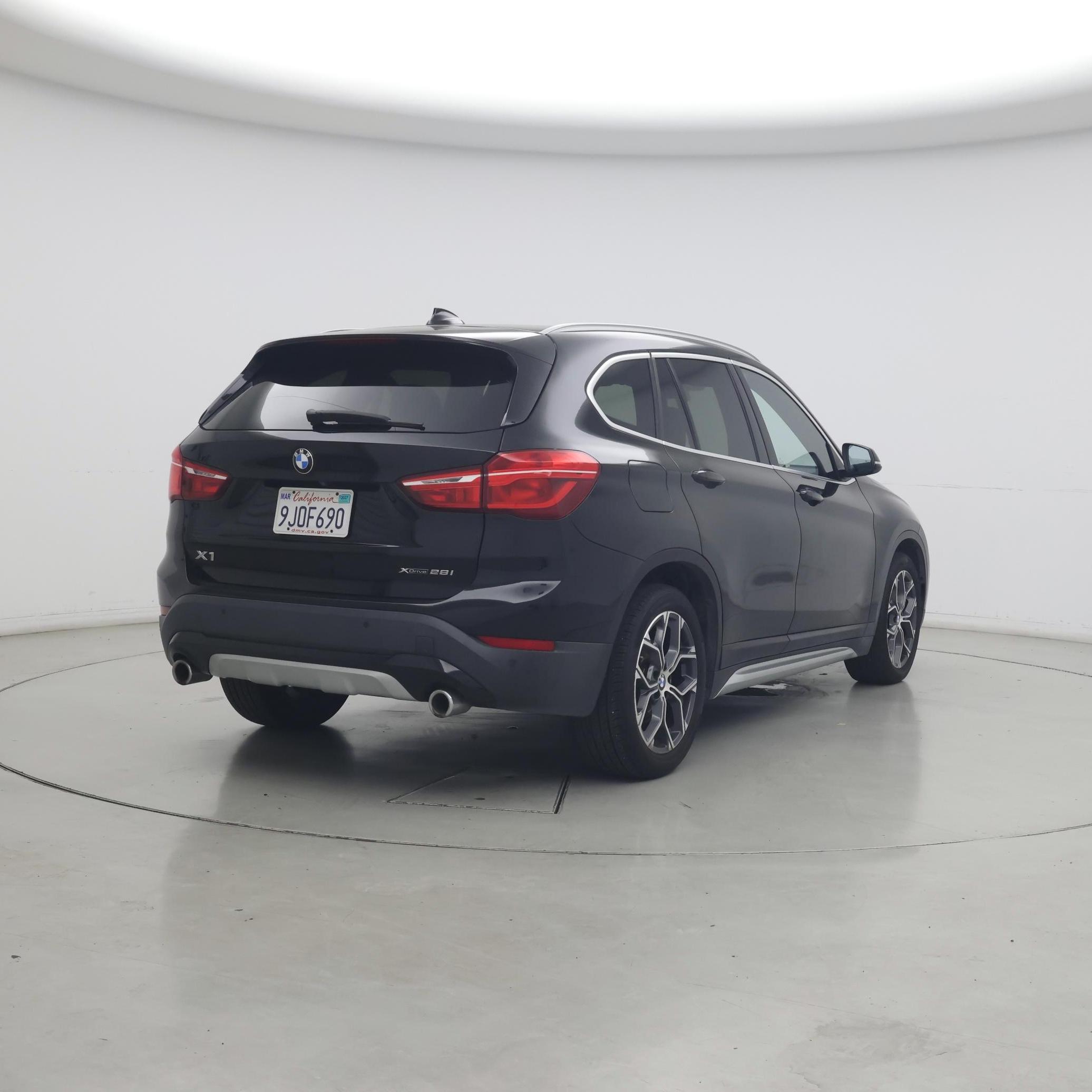 Thumbnail: 2020 BMW X1 - 8
