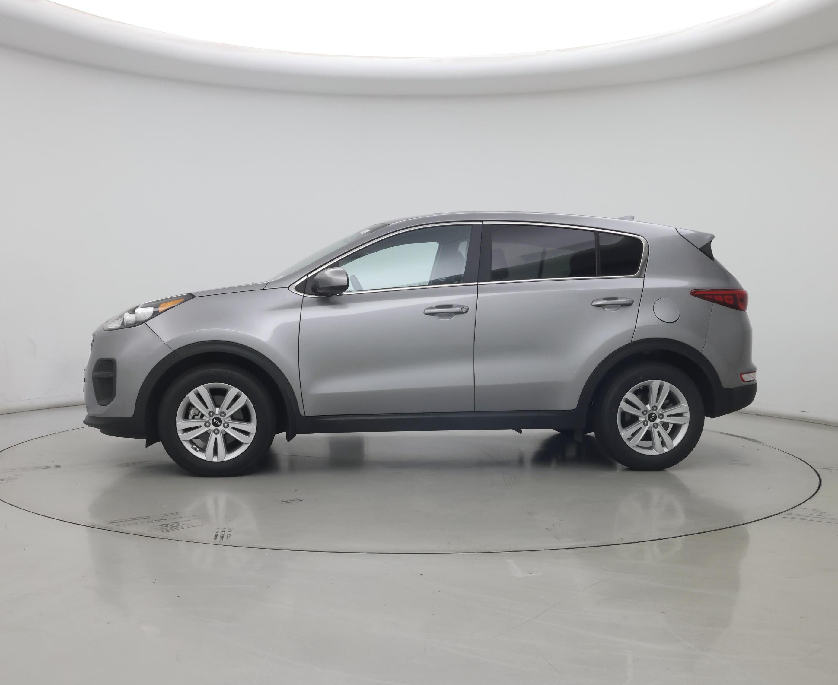 Thumbnail: 2019 Kia Sportage - 3