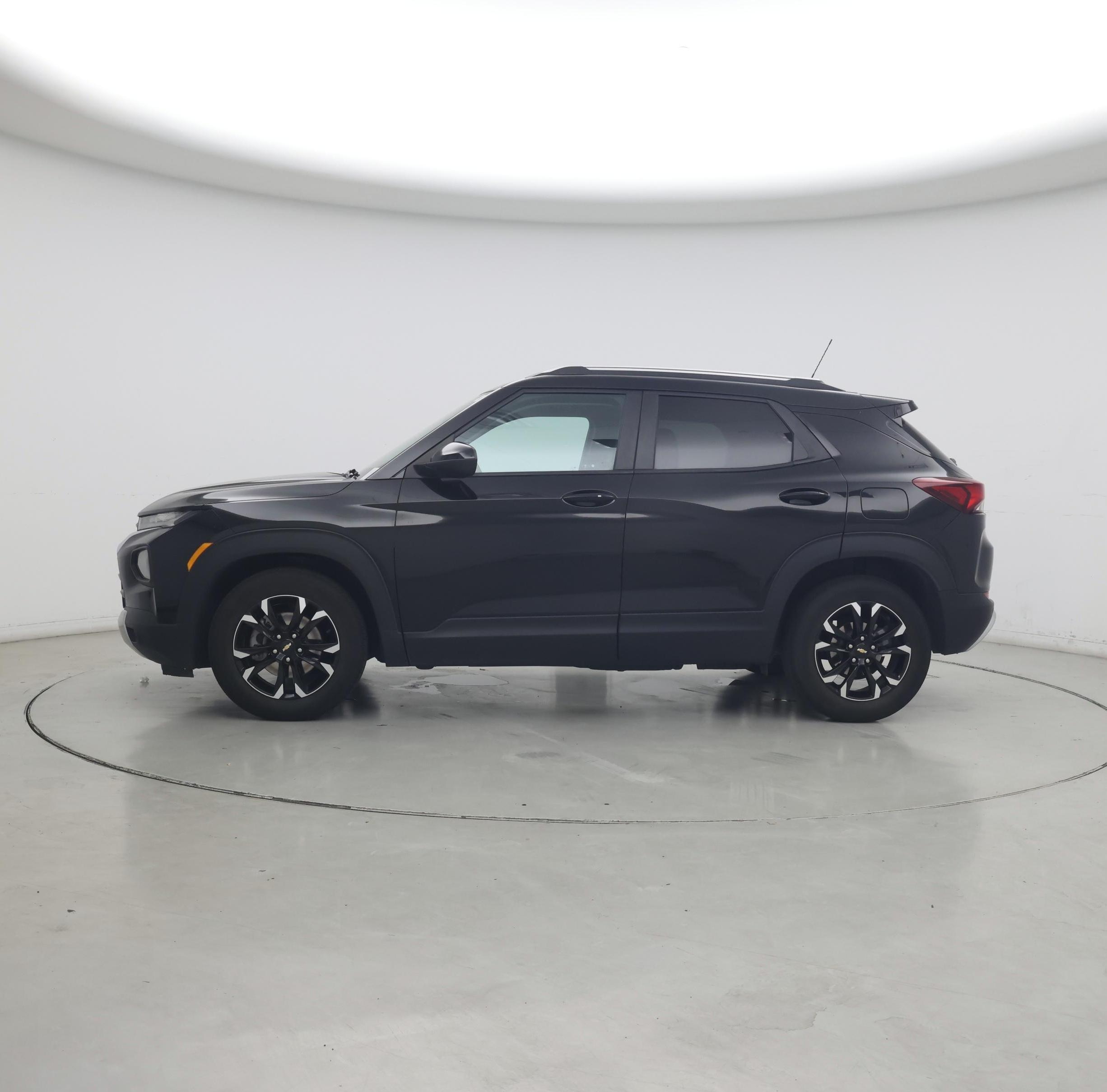 Thumbnail: 2022 Chevrolet TrailBlazer - 3