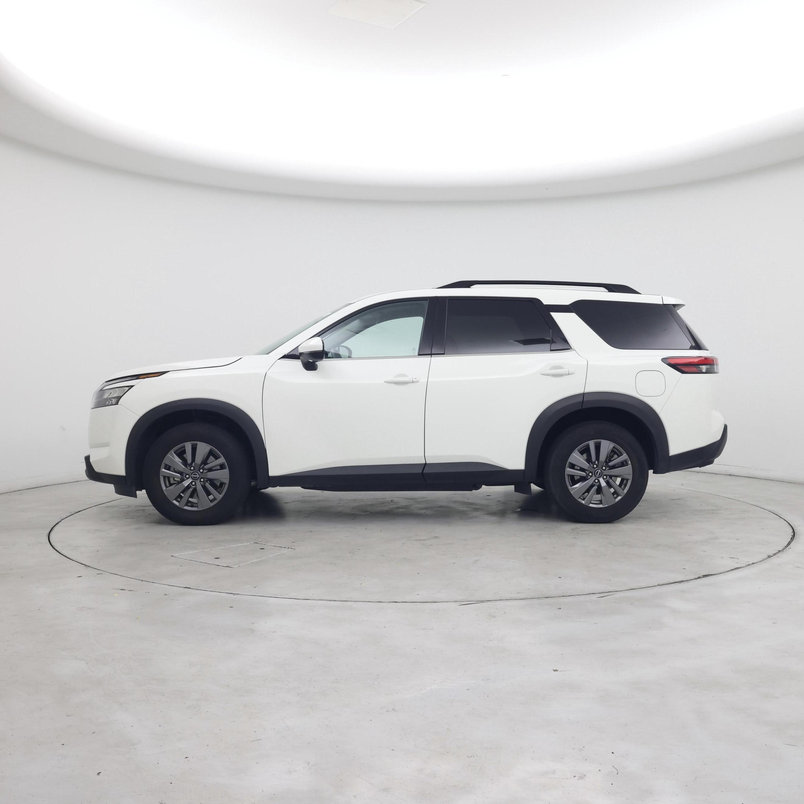 Thumbnail: 2024 Nissan Pathfinder - 3