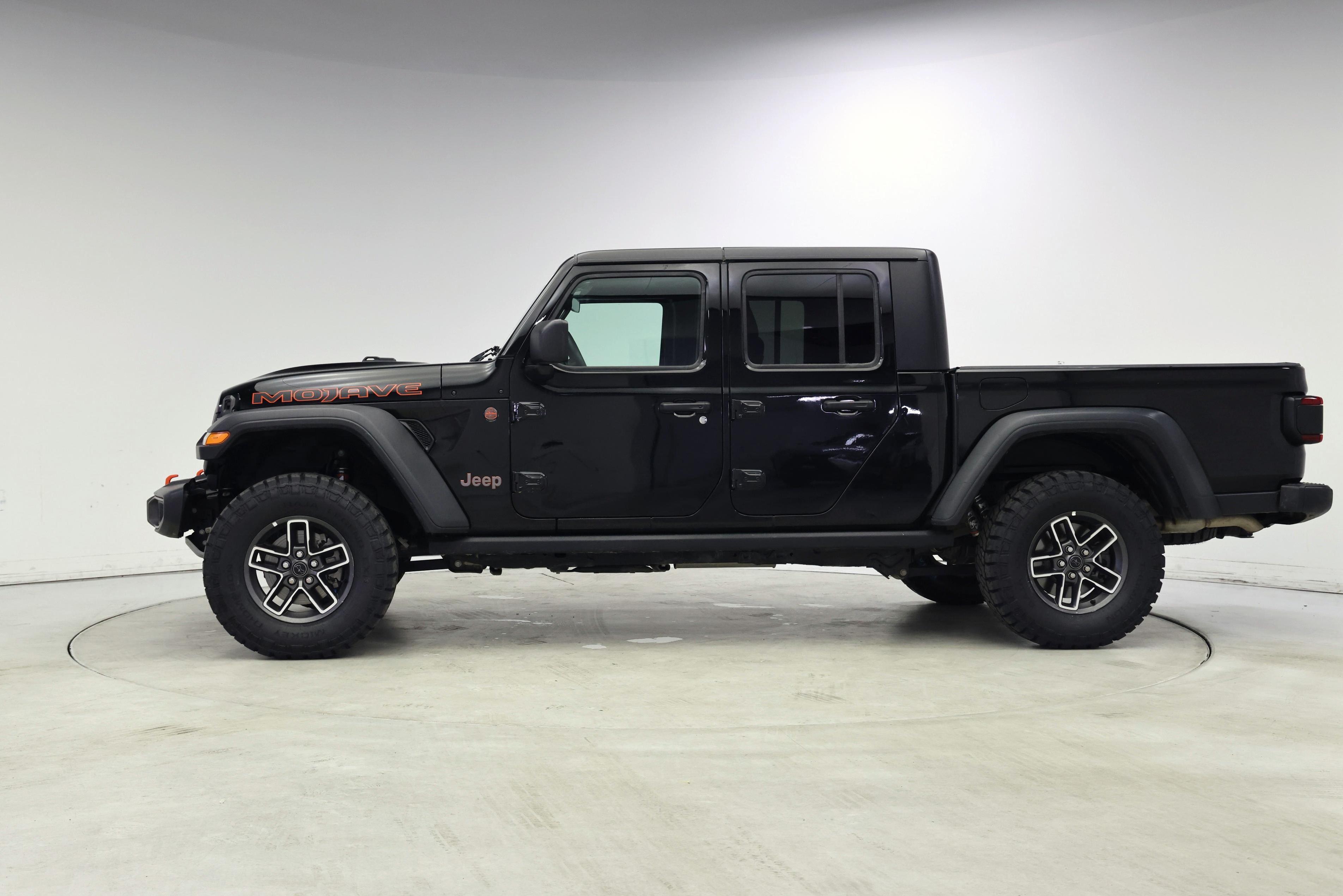 Thumbnail: 2026 Jeep Gladiator - 3