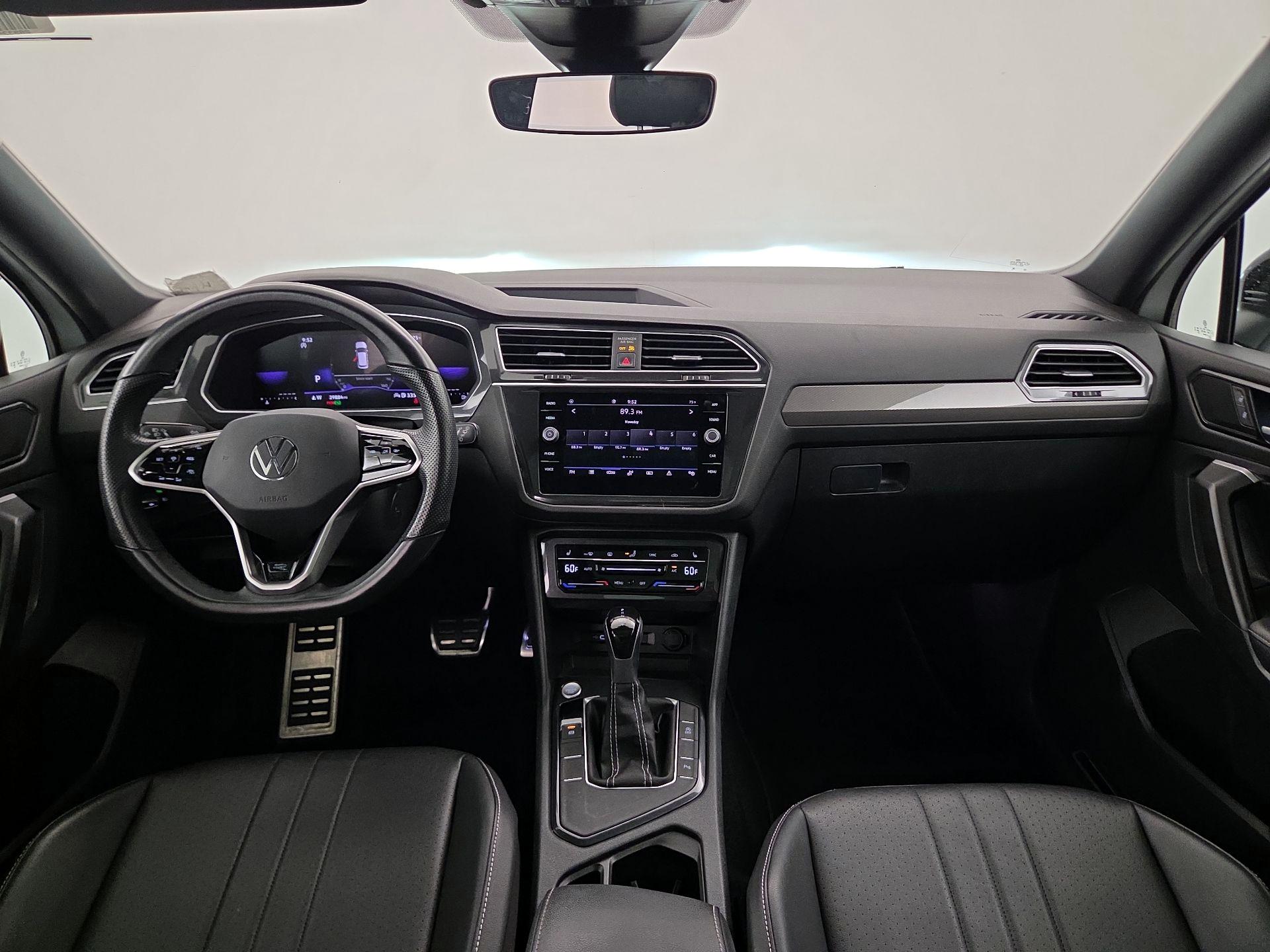 Thumbnail: 2023 Volkswagen Tiguan - 9