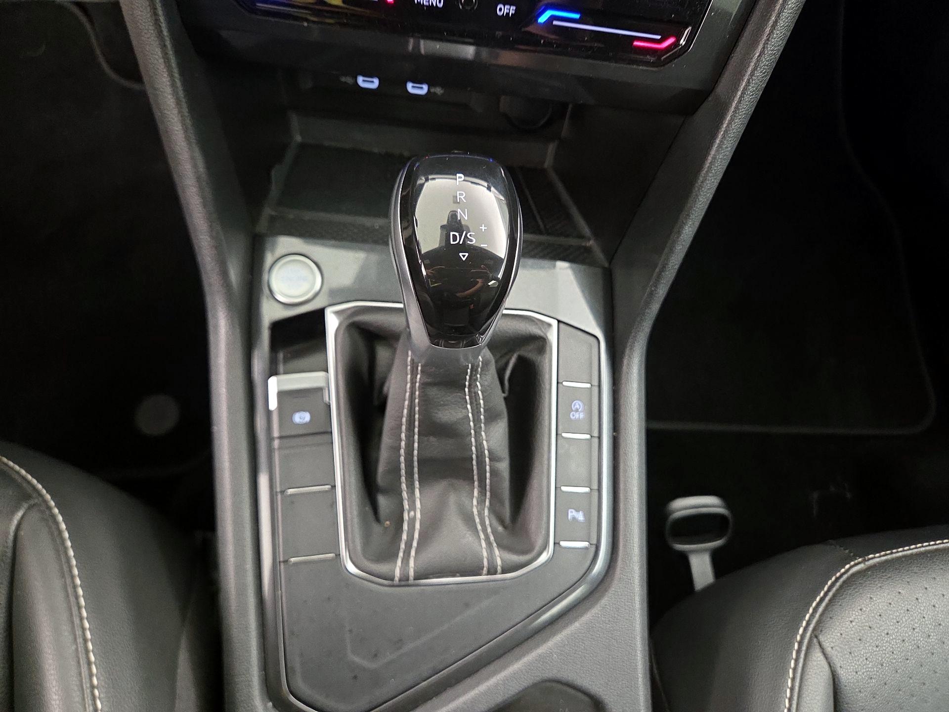 Thumbnail: 2023 Volkswagen Tiguan - 17