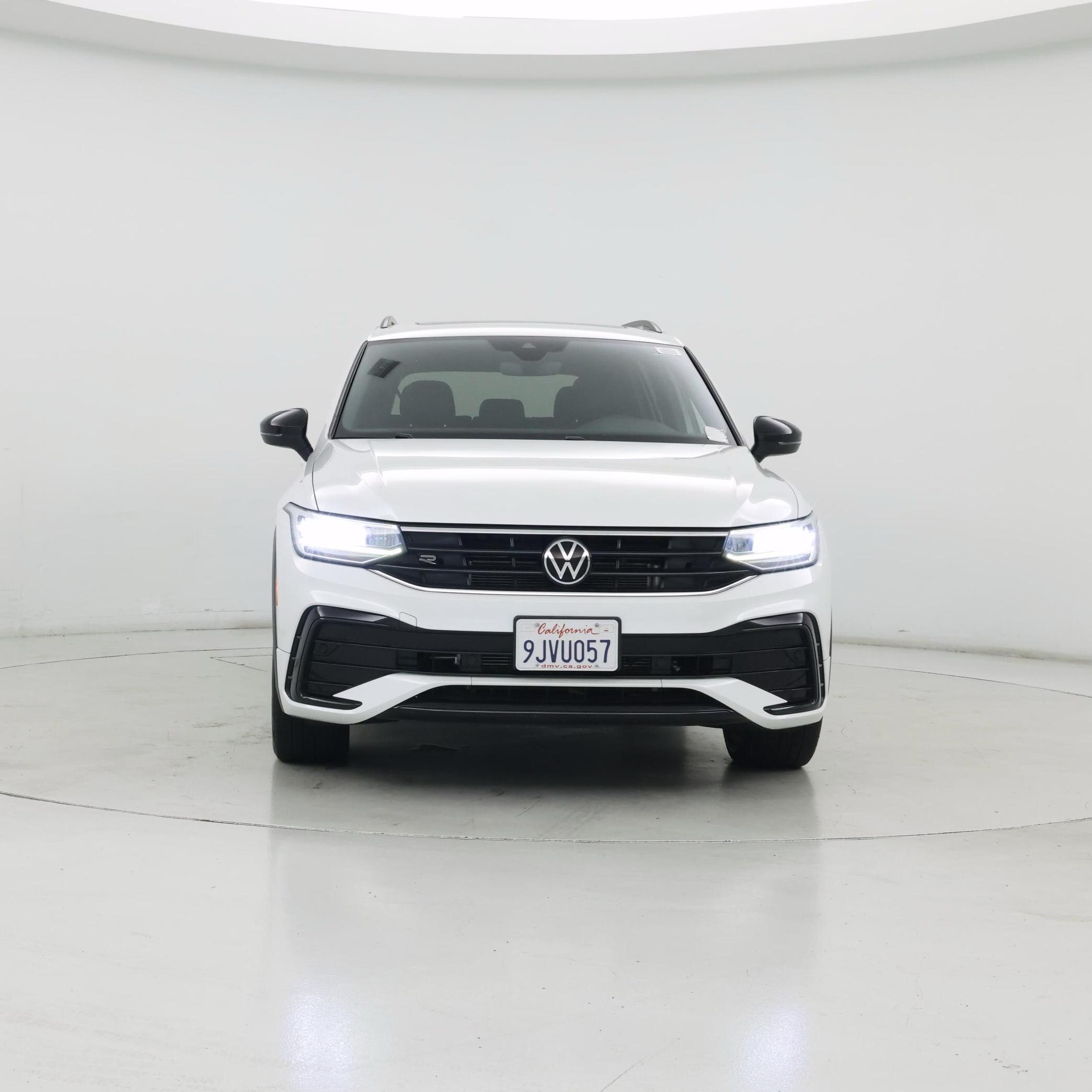 Thumbnail: 2023 Volkswagen Tiguan - 5