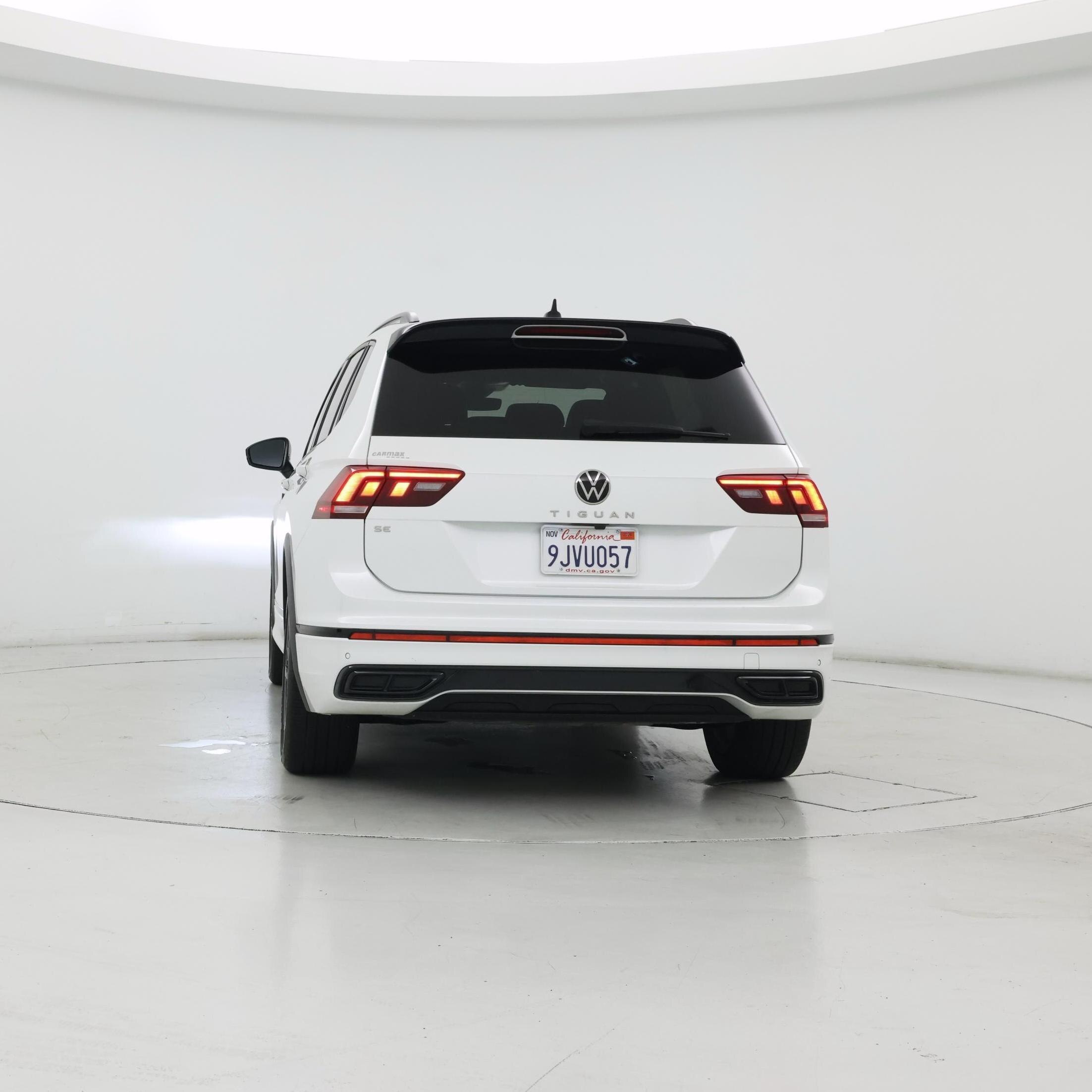 Thumbnail: 2023 Volkswagen Tiguan - 6