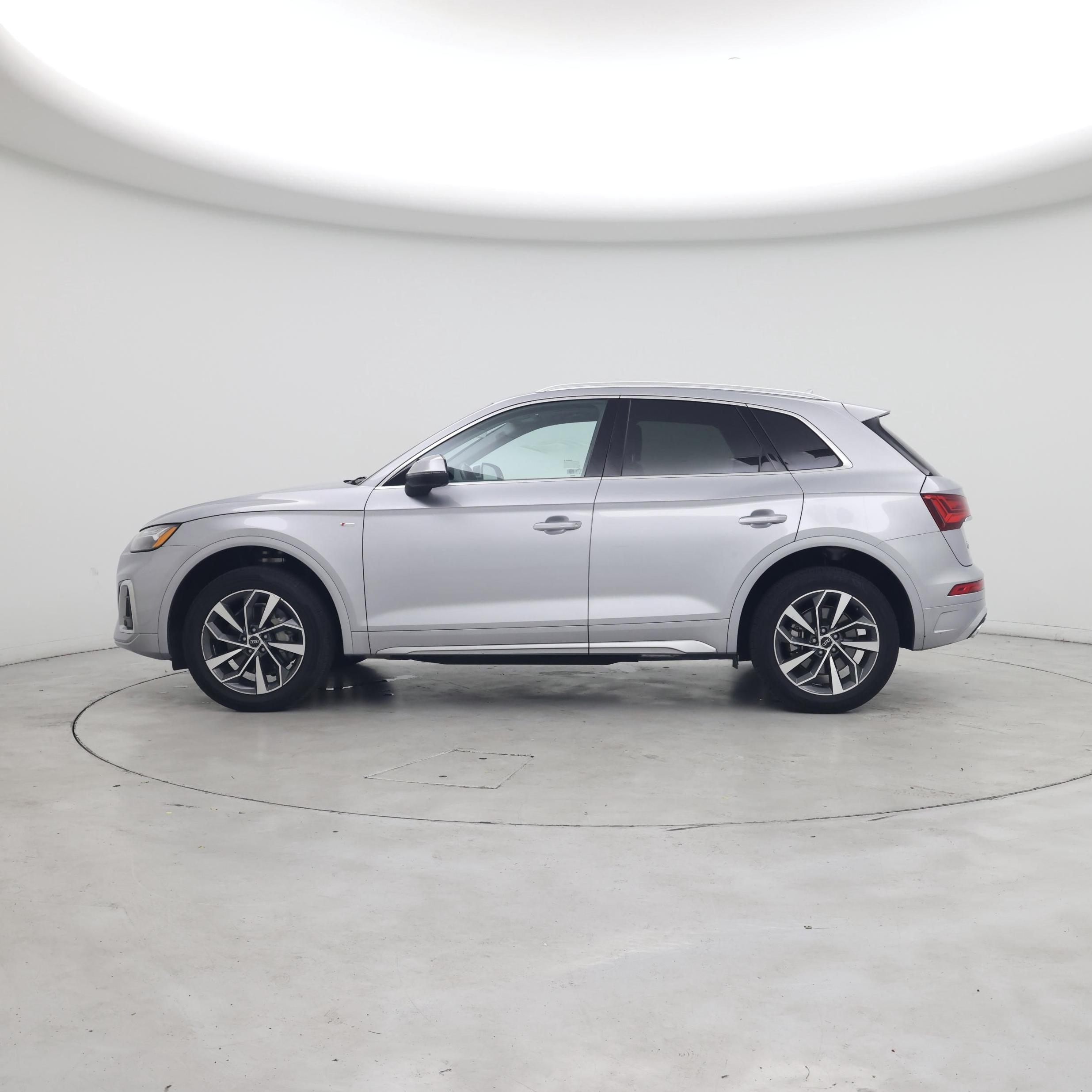 Thumbnail: 2024 Audi Q5 - 3