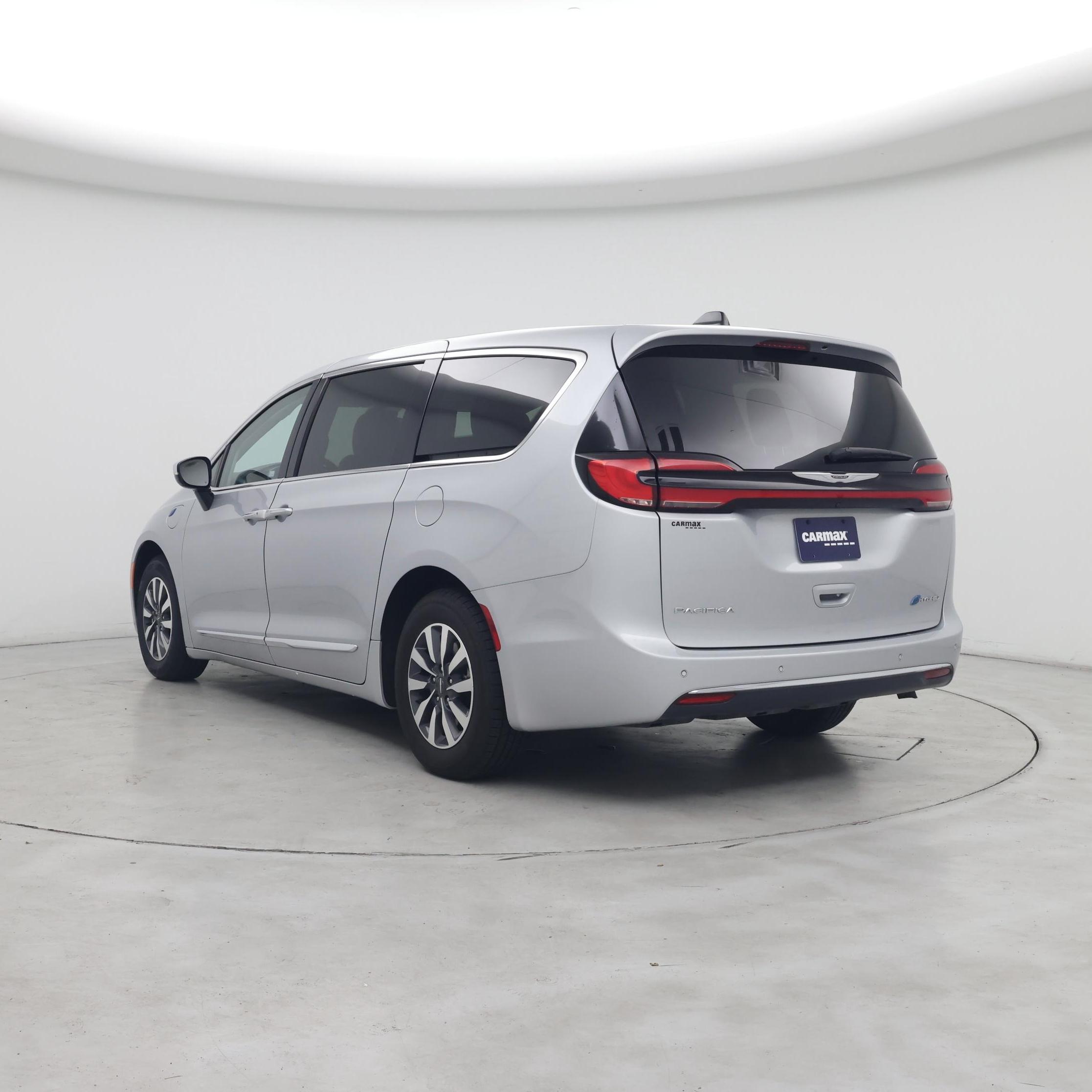 Thumbnail: 2023 Chrysler Pacifica - 2