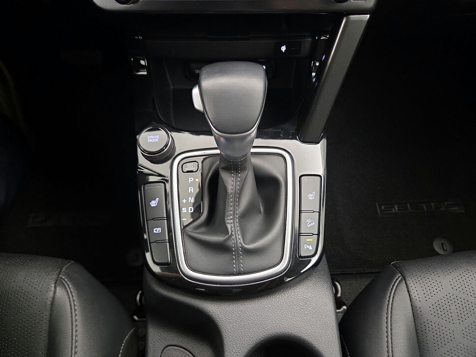2025 Kia Seltos EX - Photo 19