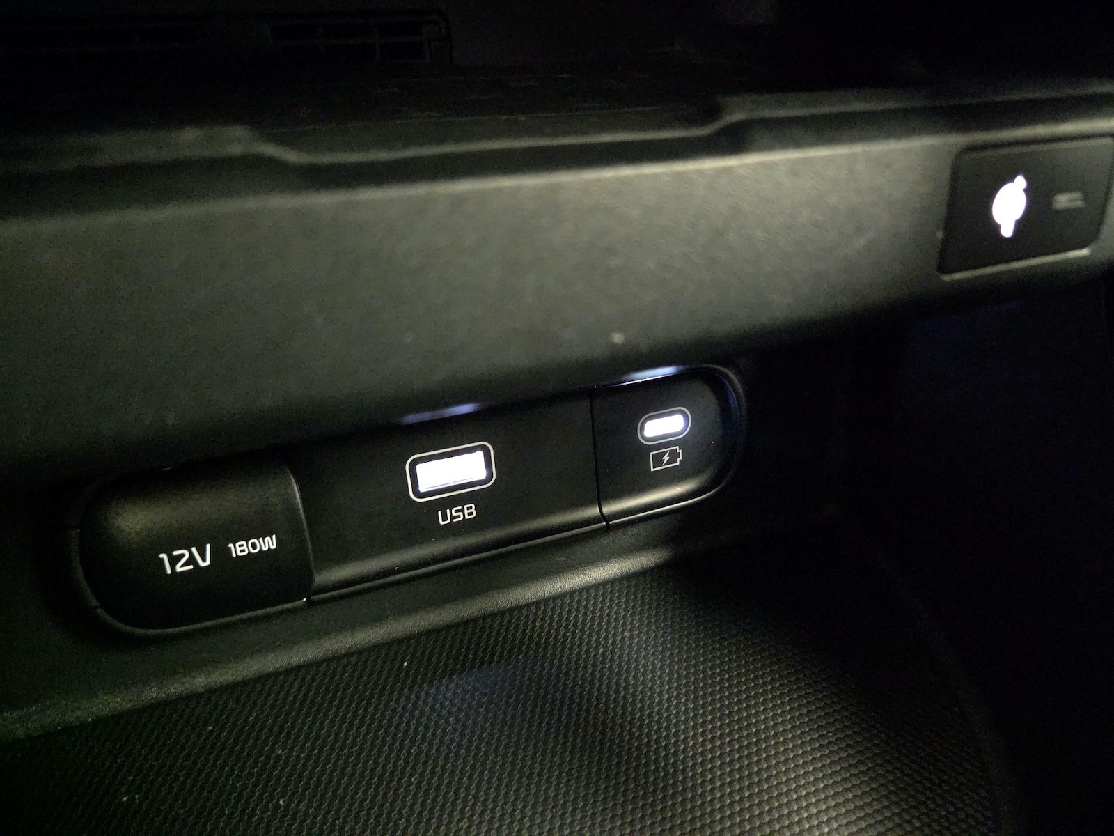 2025 Kia Seltos EX - Photo 20