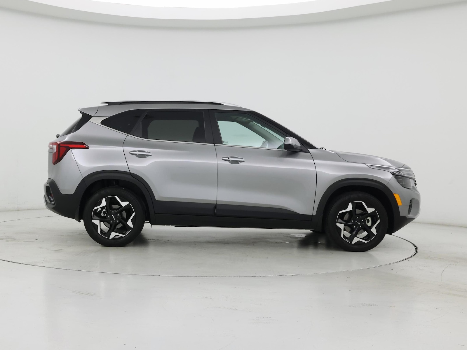 2025 Kia Seltos EX - Photo 8