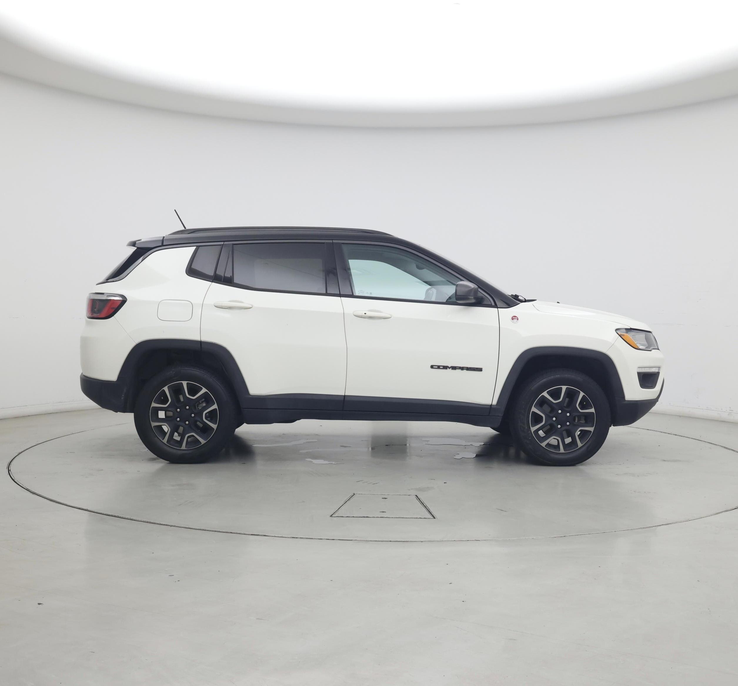 Thumbnail: 2017 Jeep Grand Cherokee - 7
