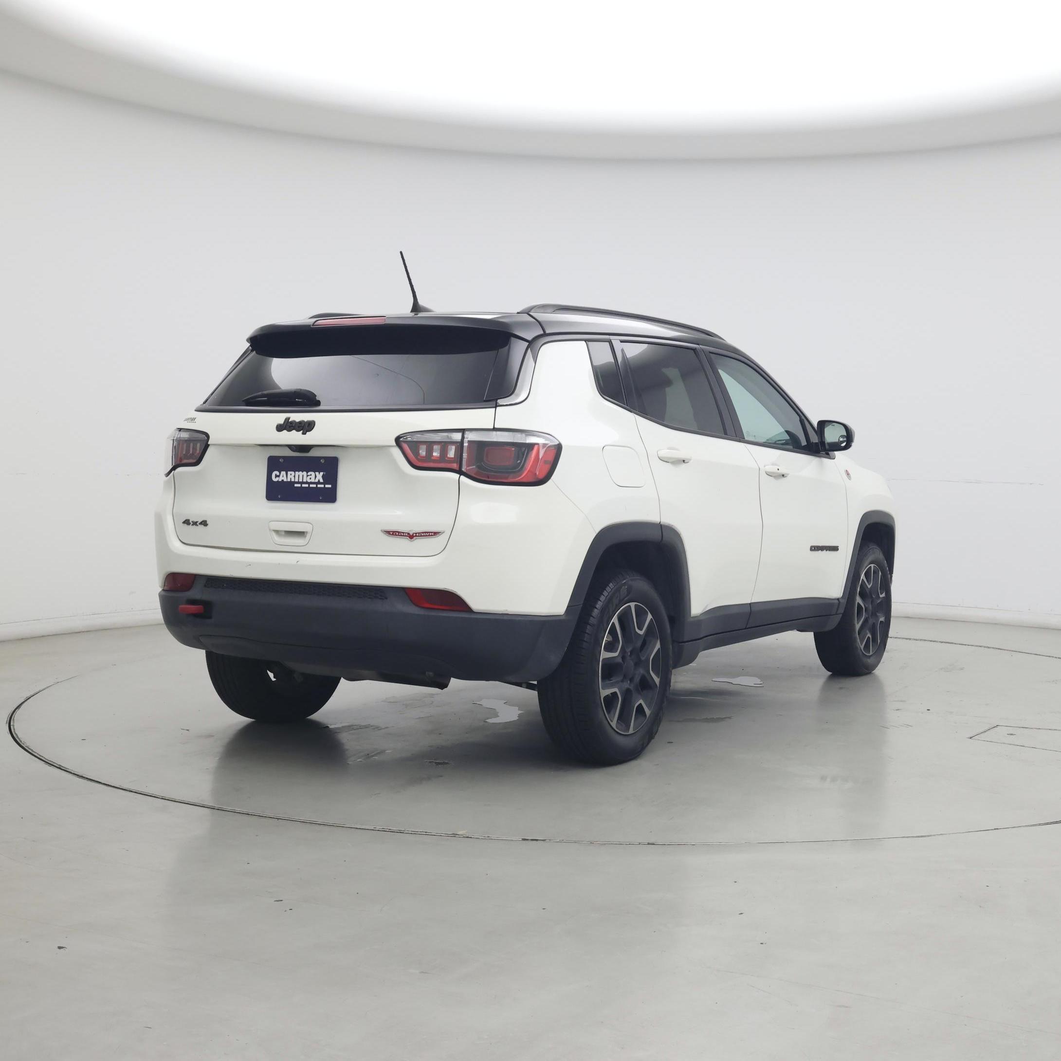 Thumbnail: 2017 Jeep Grand Cherokee - 8