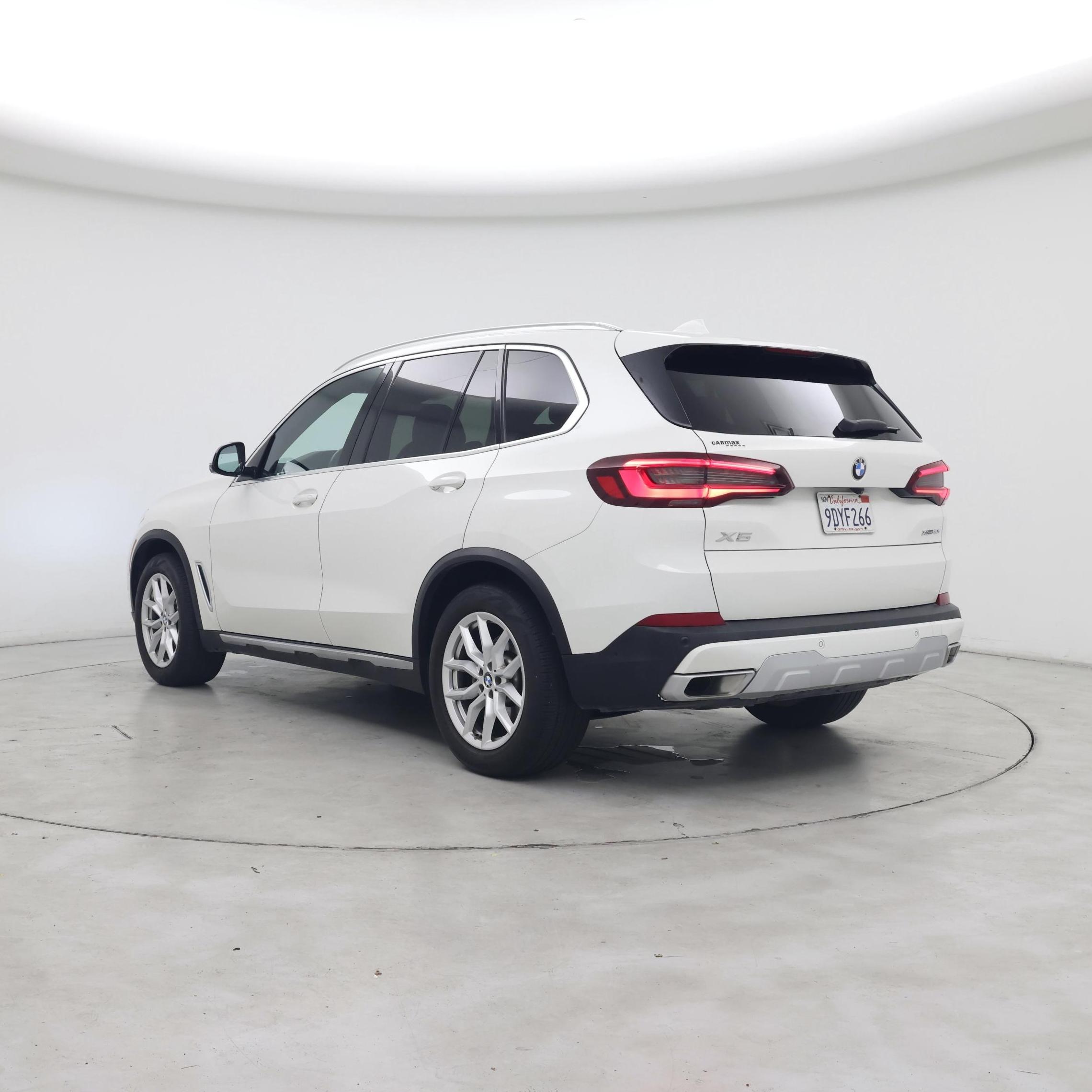 Thumbnail: 2023 BMW X5 - 2