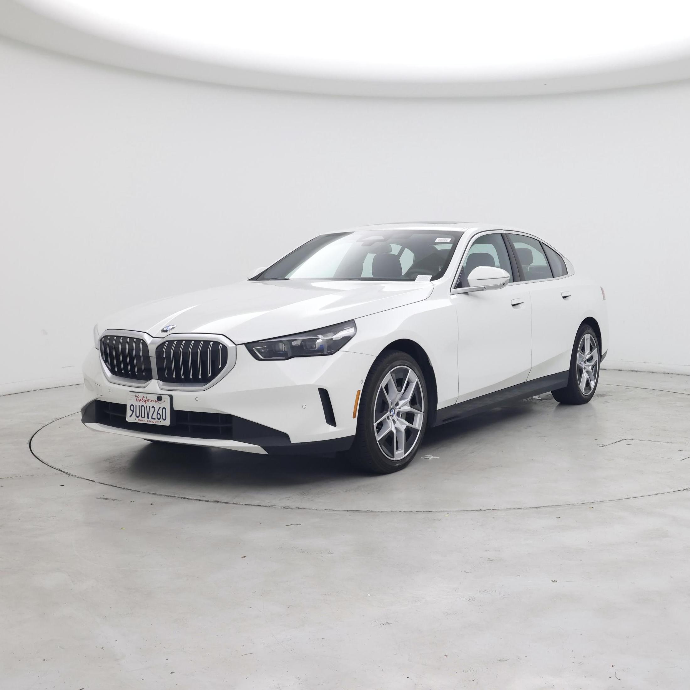 Thumbnail: 2026 BMW 5 Series - 4