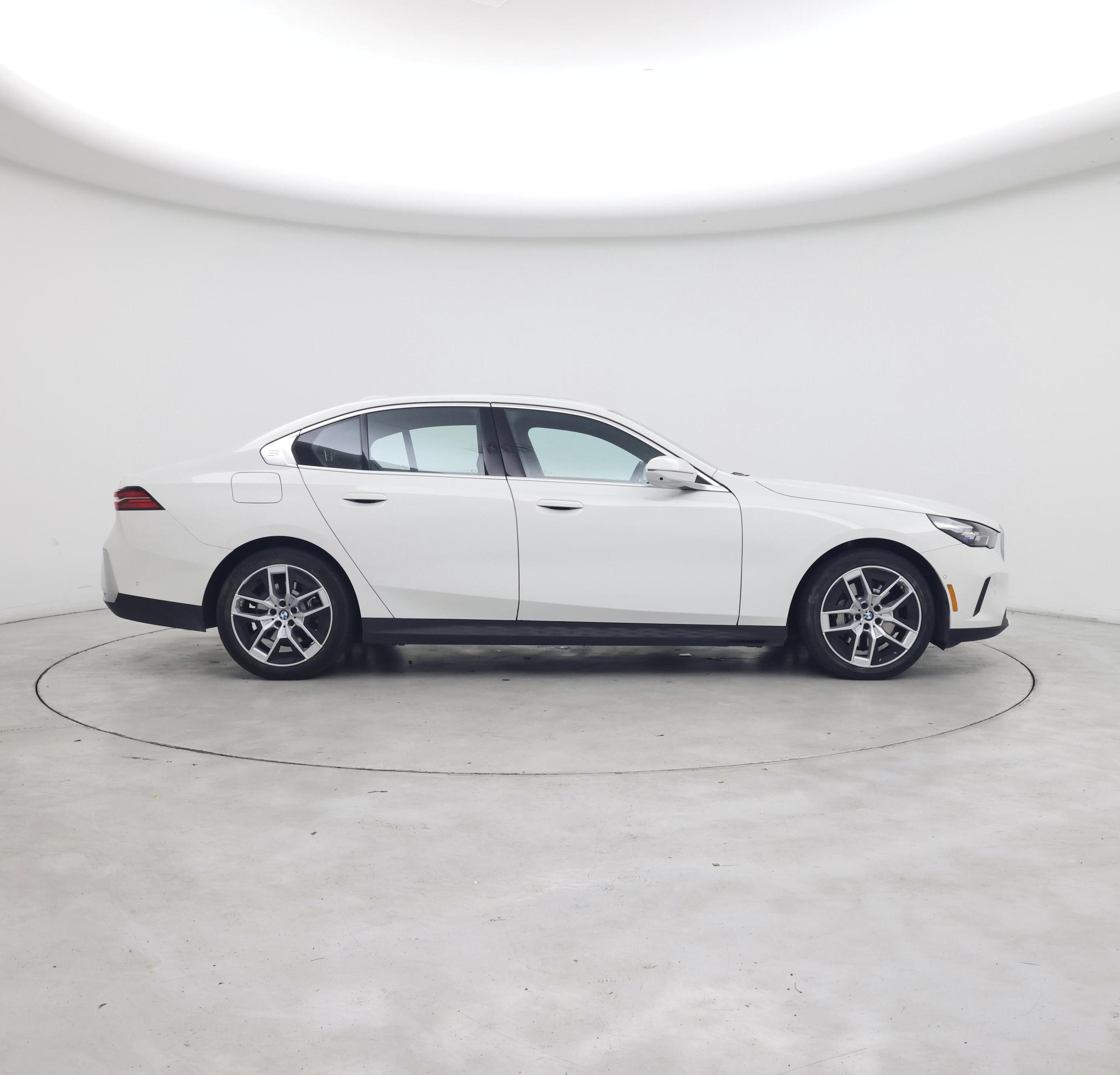 Thumbnail: 2026 BMW 5 Series - 7