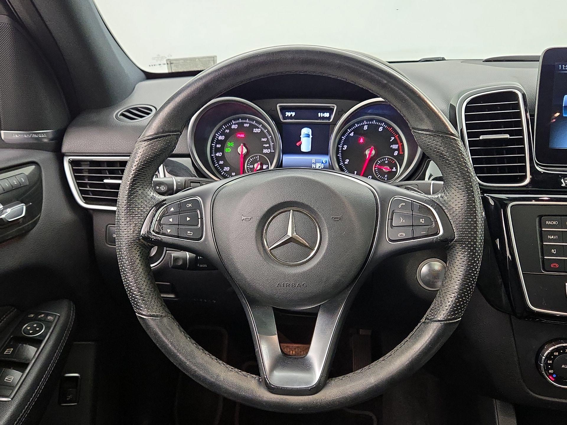 Thumbnail: 2017 Mercedes-Benz GLE - 10