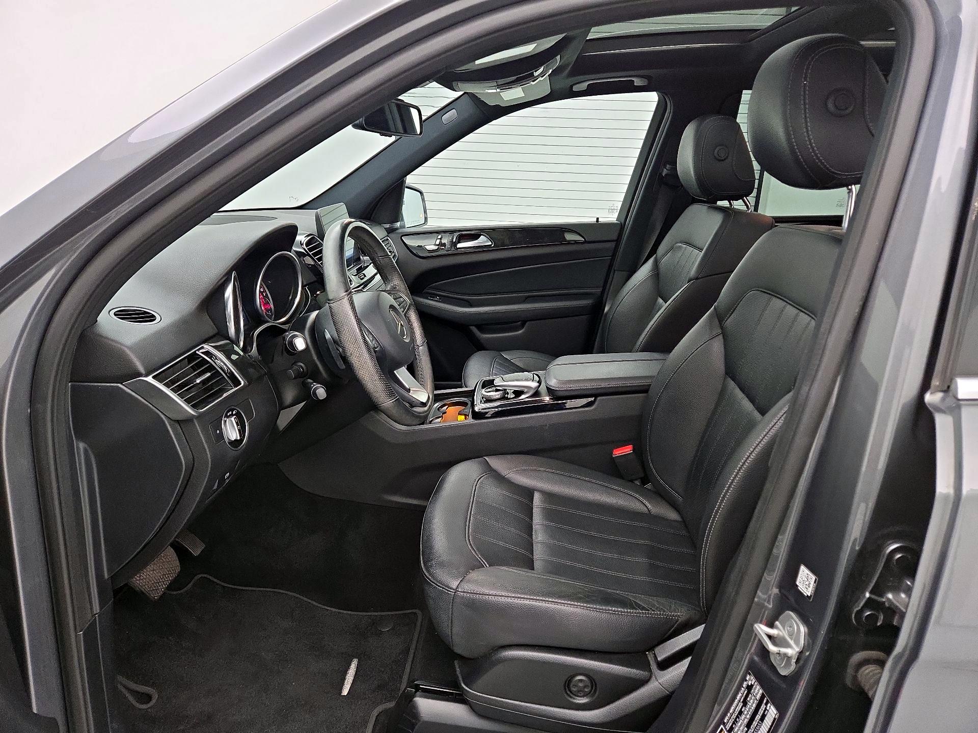 Thumbnail: 2017 Mercedes-Benz GLE - 11