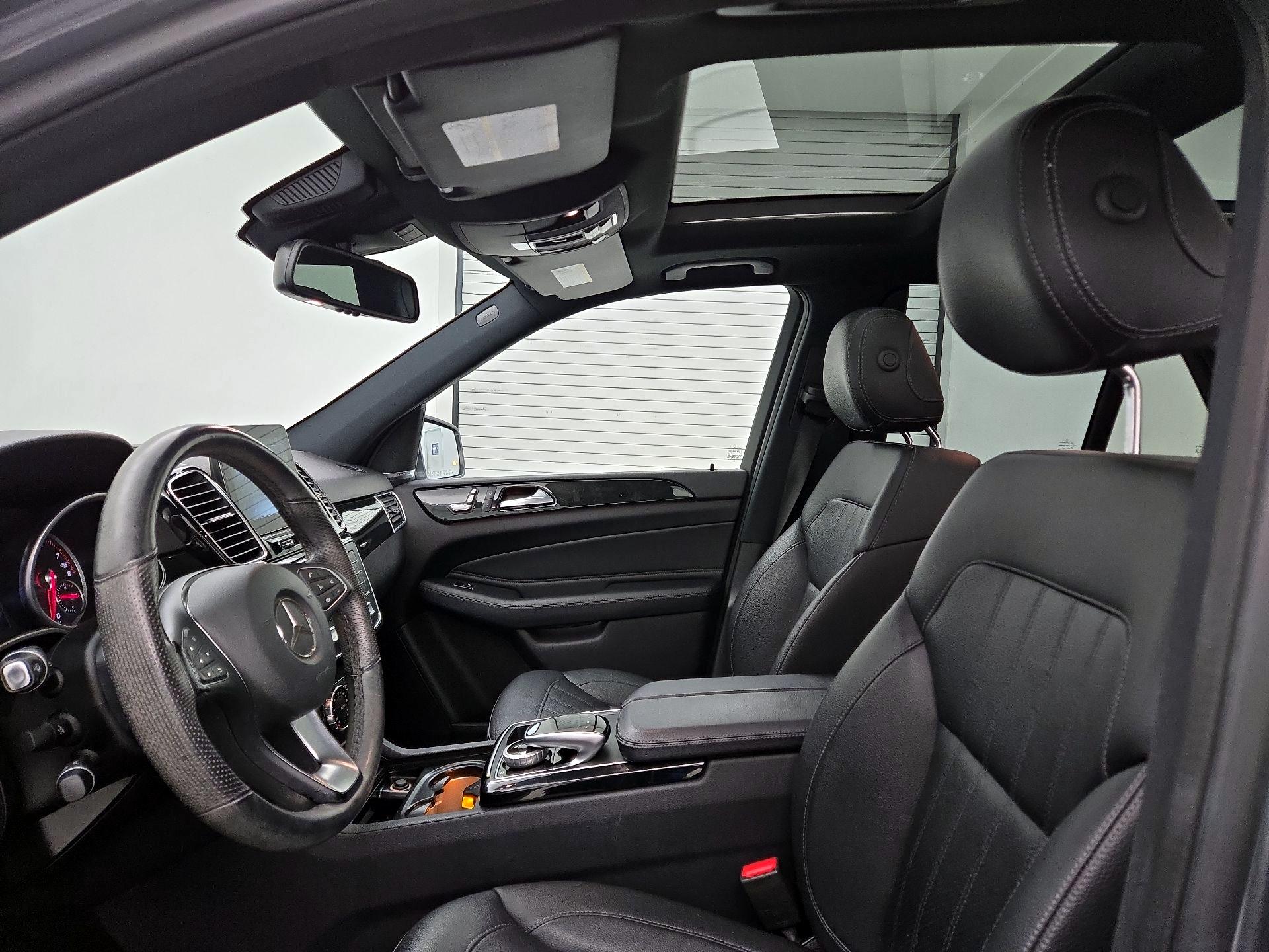Thumbnail: 2017 Mercedes-Benz GLE - 18