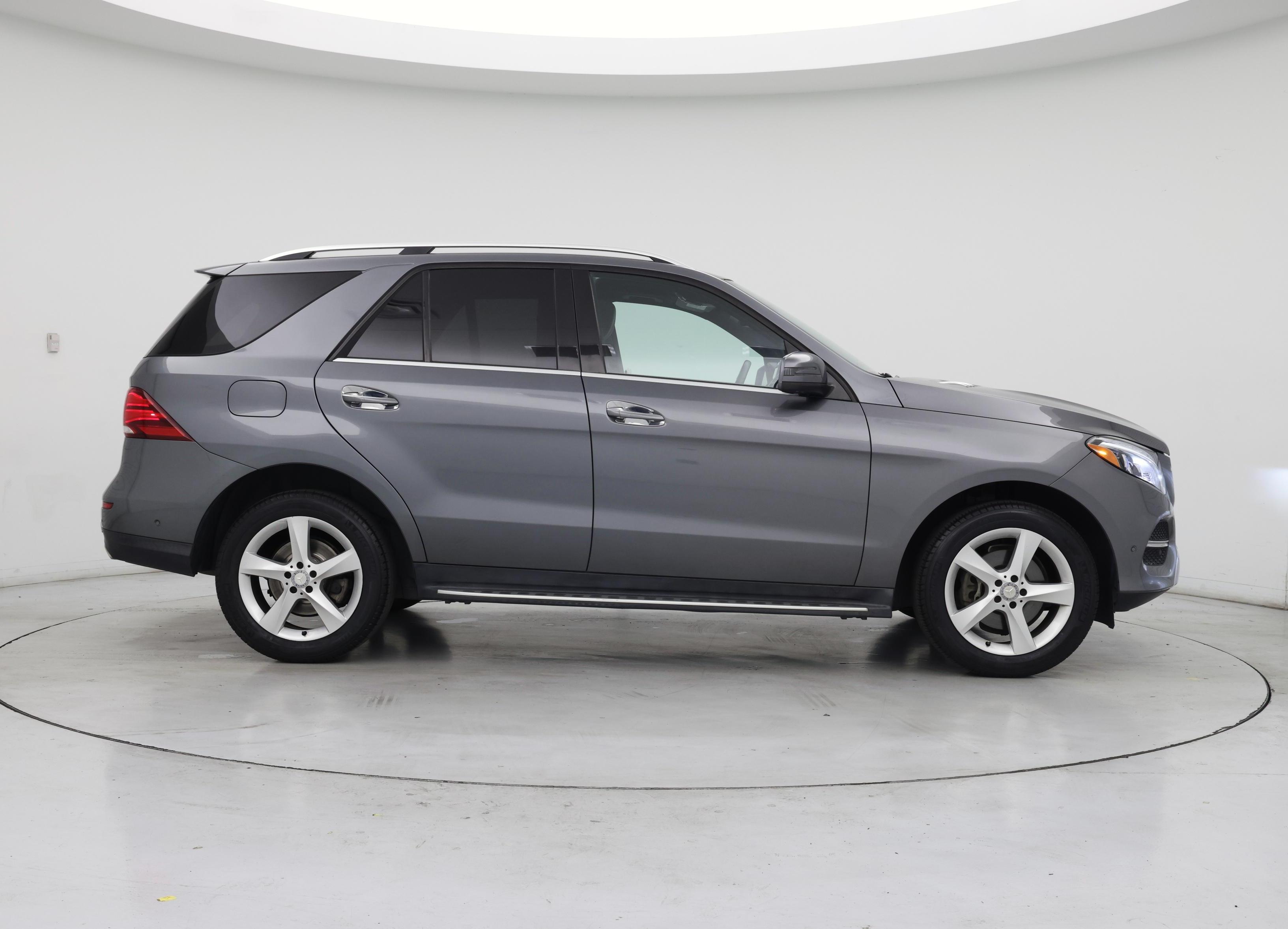 Thumbnail: 2017 Mercedes-Benz GLE - 7