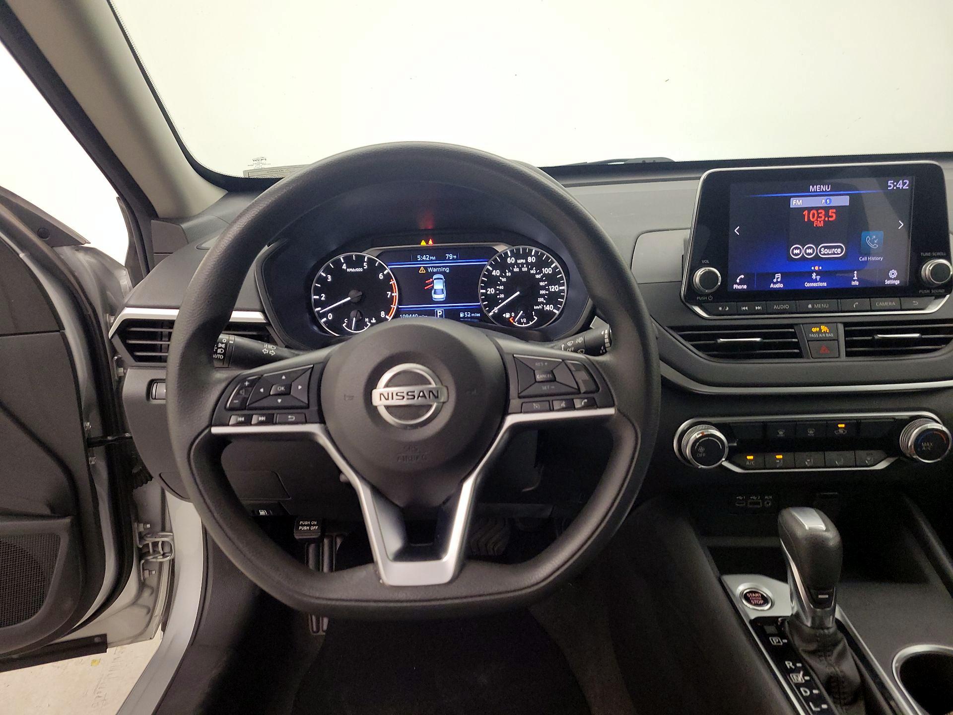 Thumbnail: 2022 Nissan Altima - 10