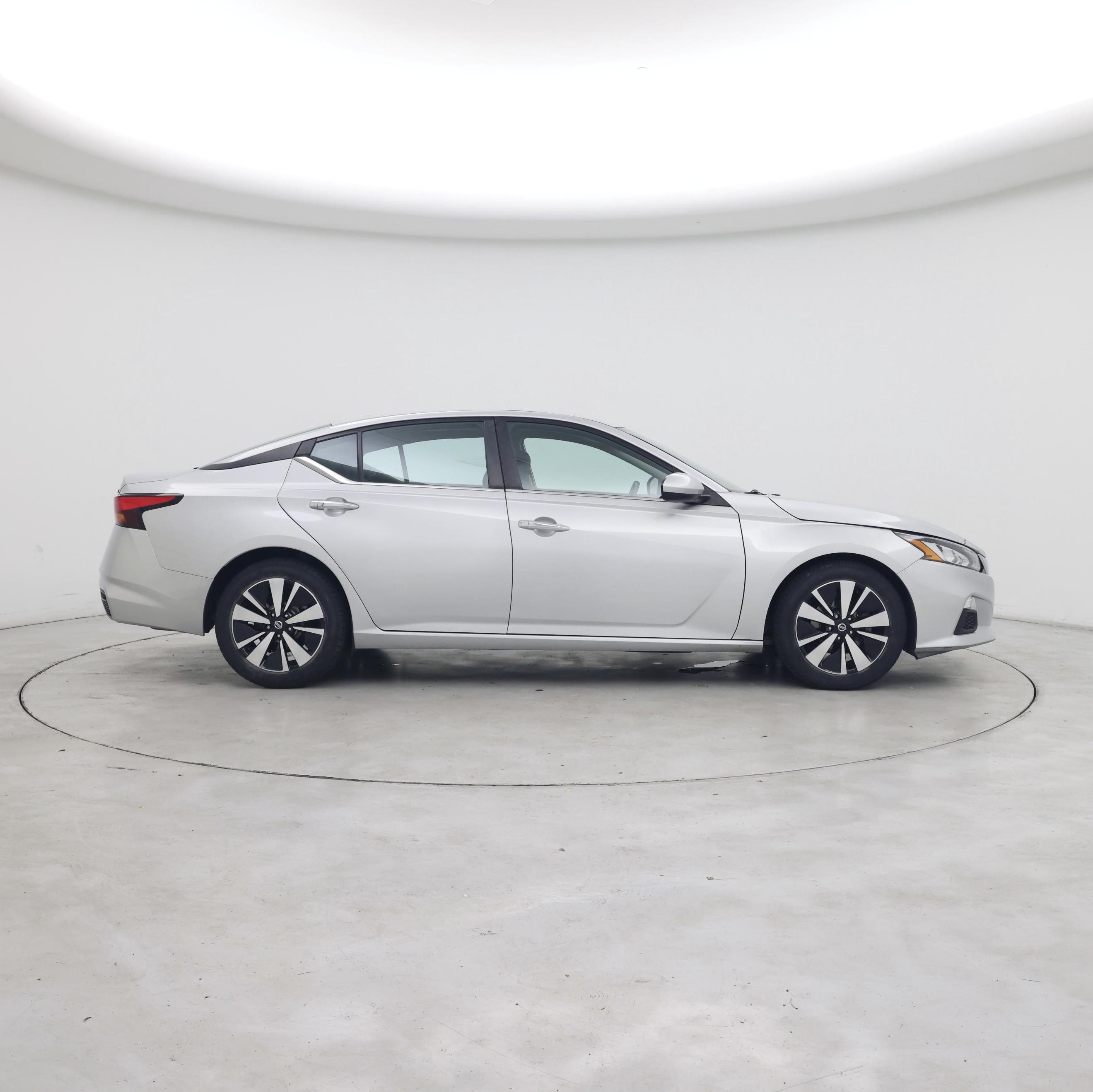 Thumbnail: 2022 Nissan Altima - 7