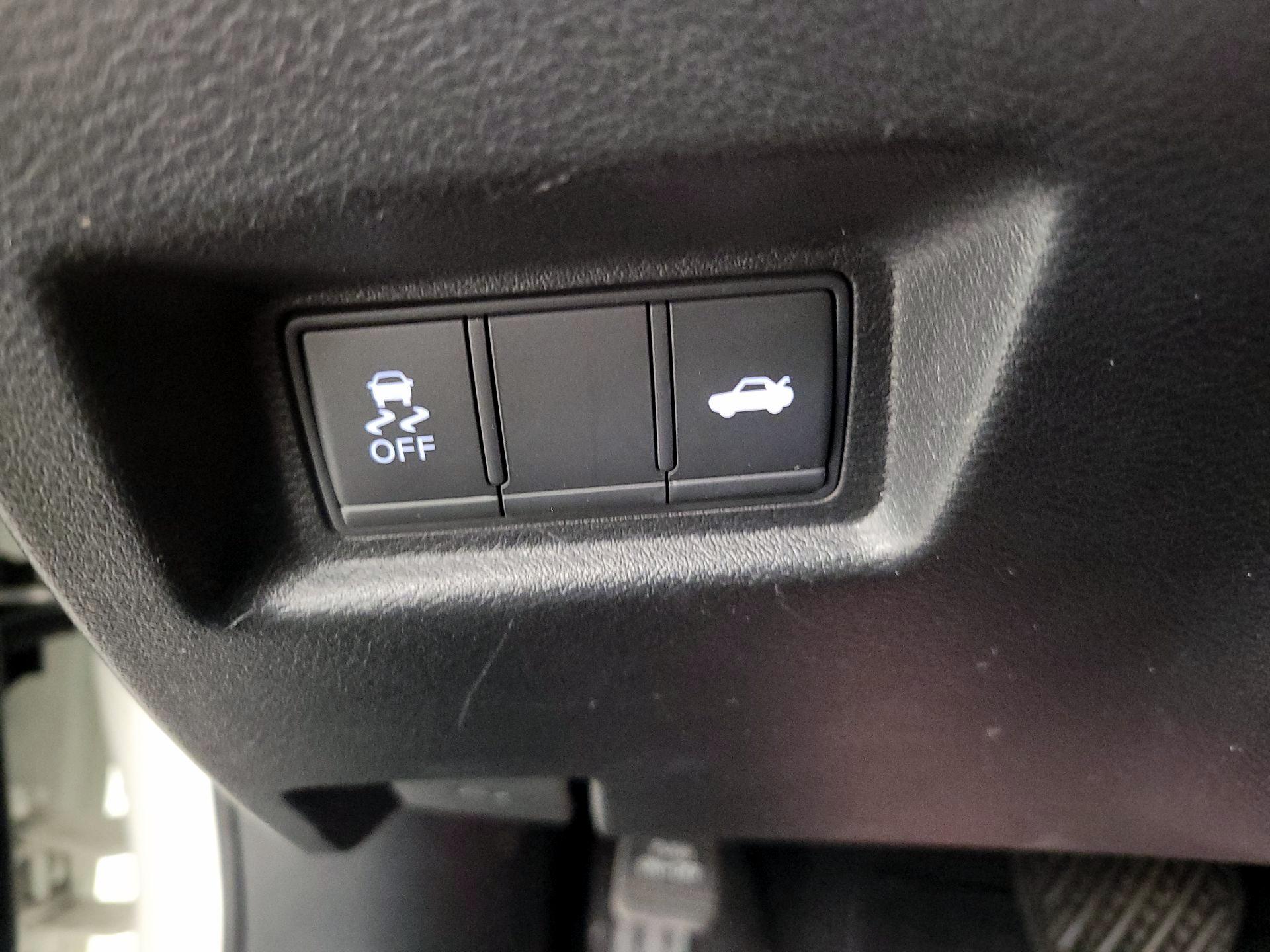 Thumbnail: 2019 INFINITI Q50 - 13