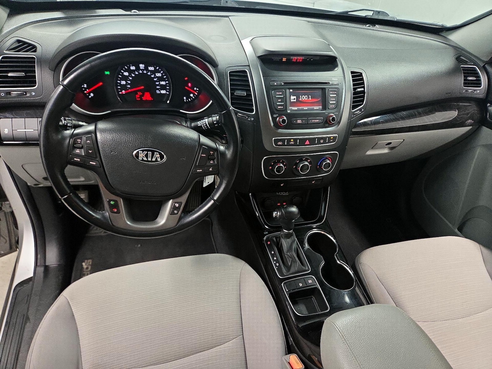 2015 Kia Sorento LX - Photo 10