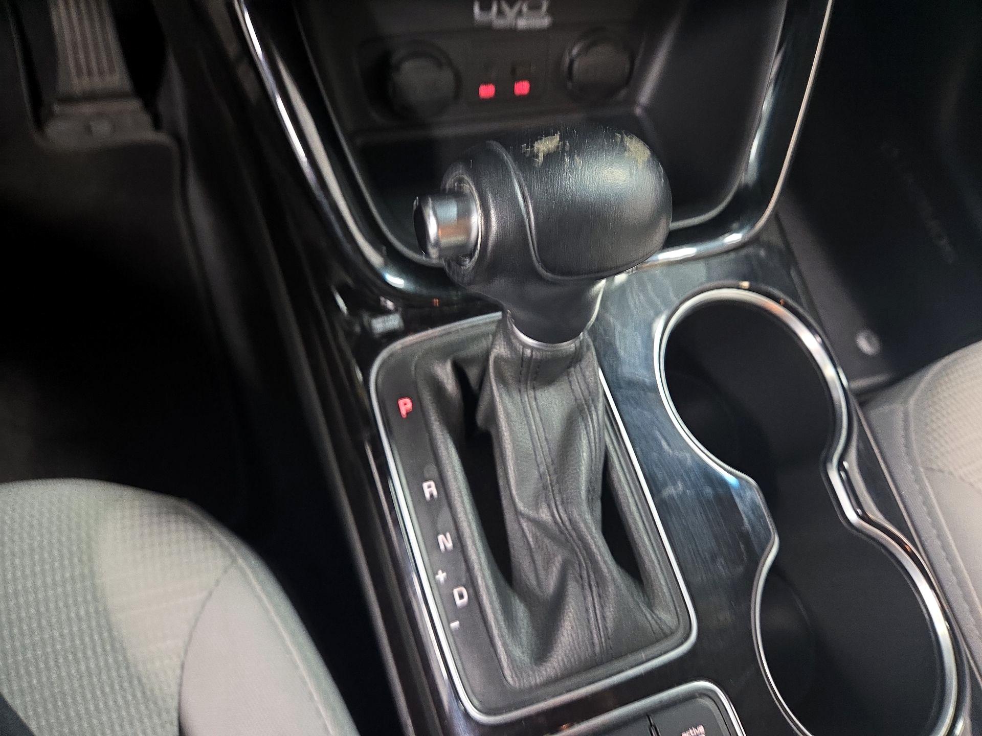 Thumbnail: 2015 Kia Sorento - 15