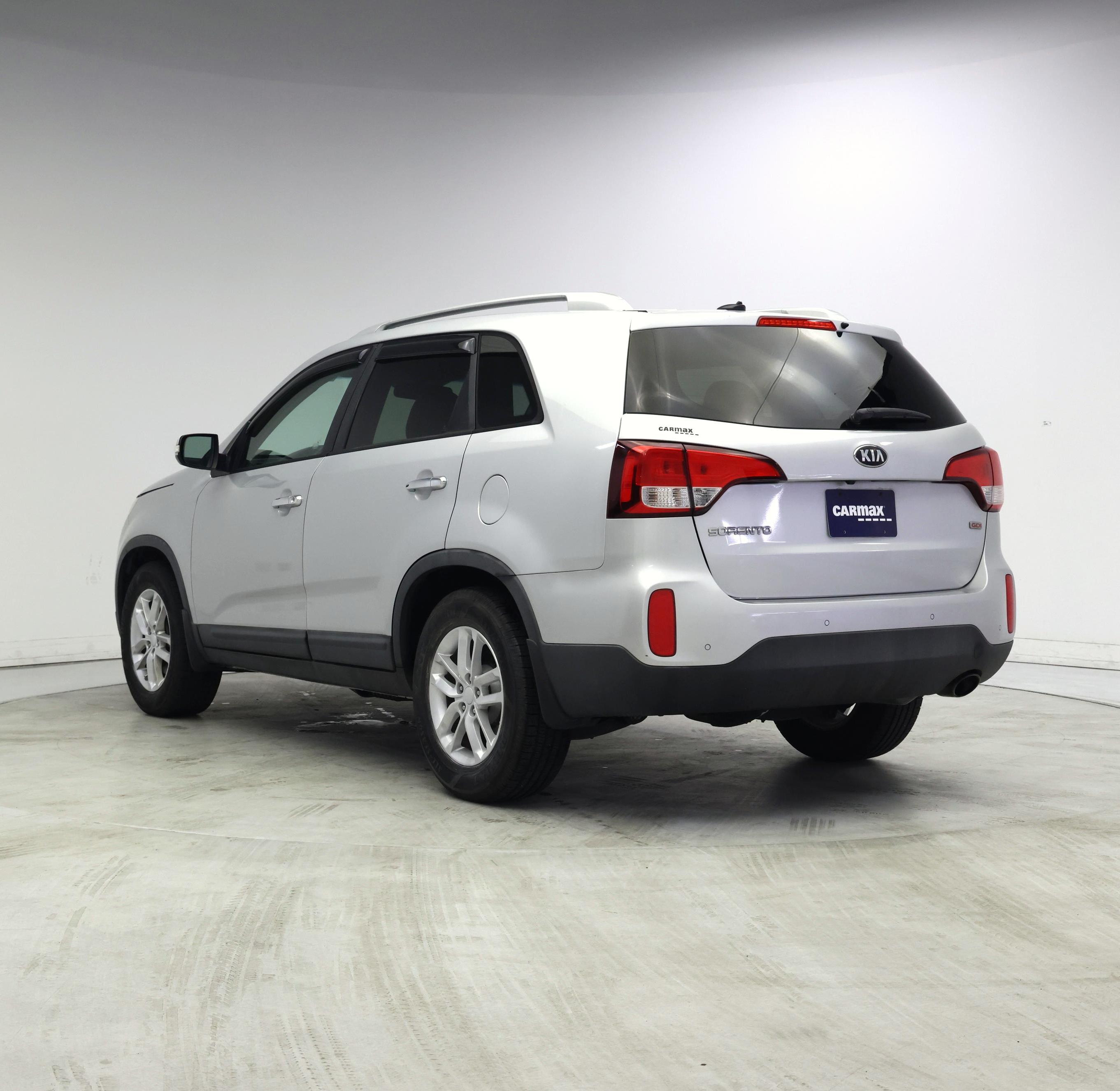 Thumbnail: 2015 Kia Sorento - 2