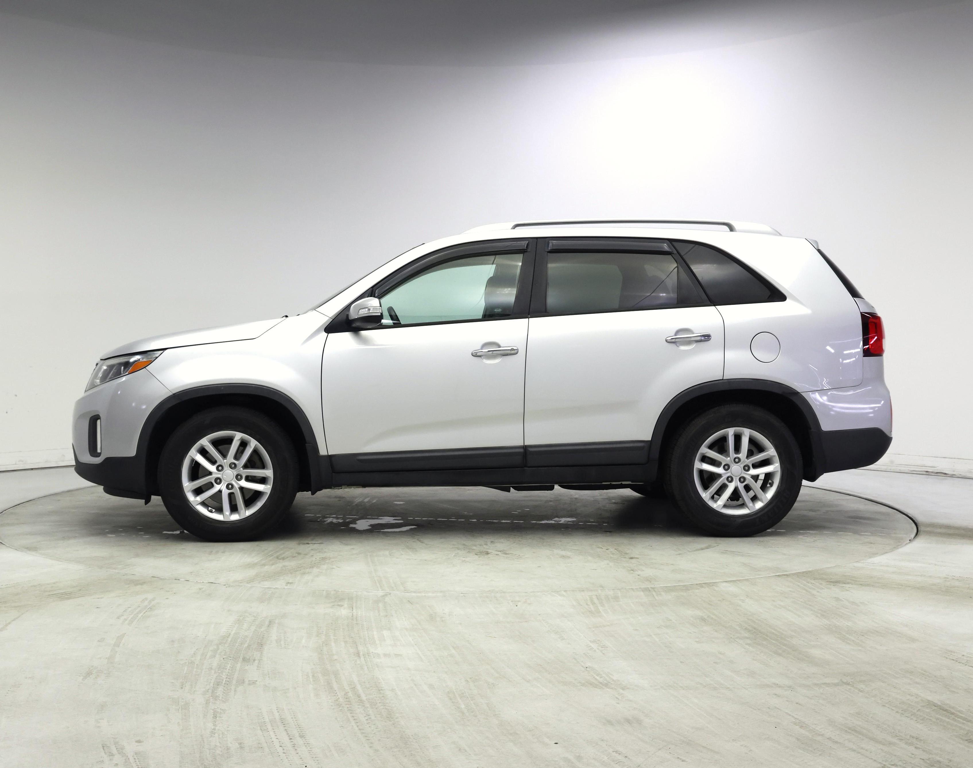 Thumbnail: 2015 Kia Sorento - 3