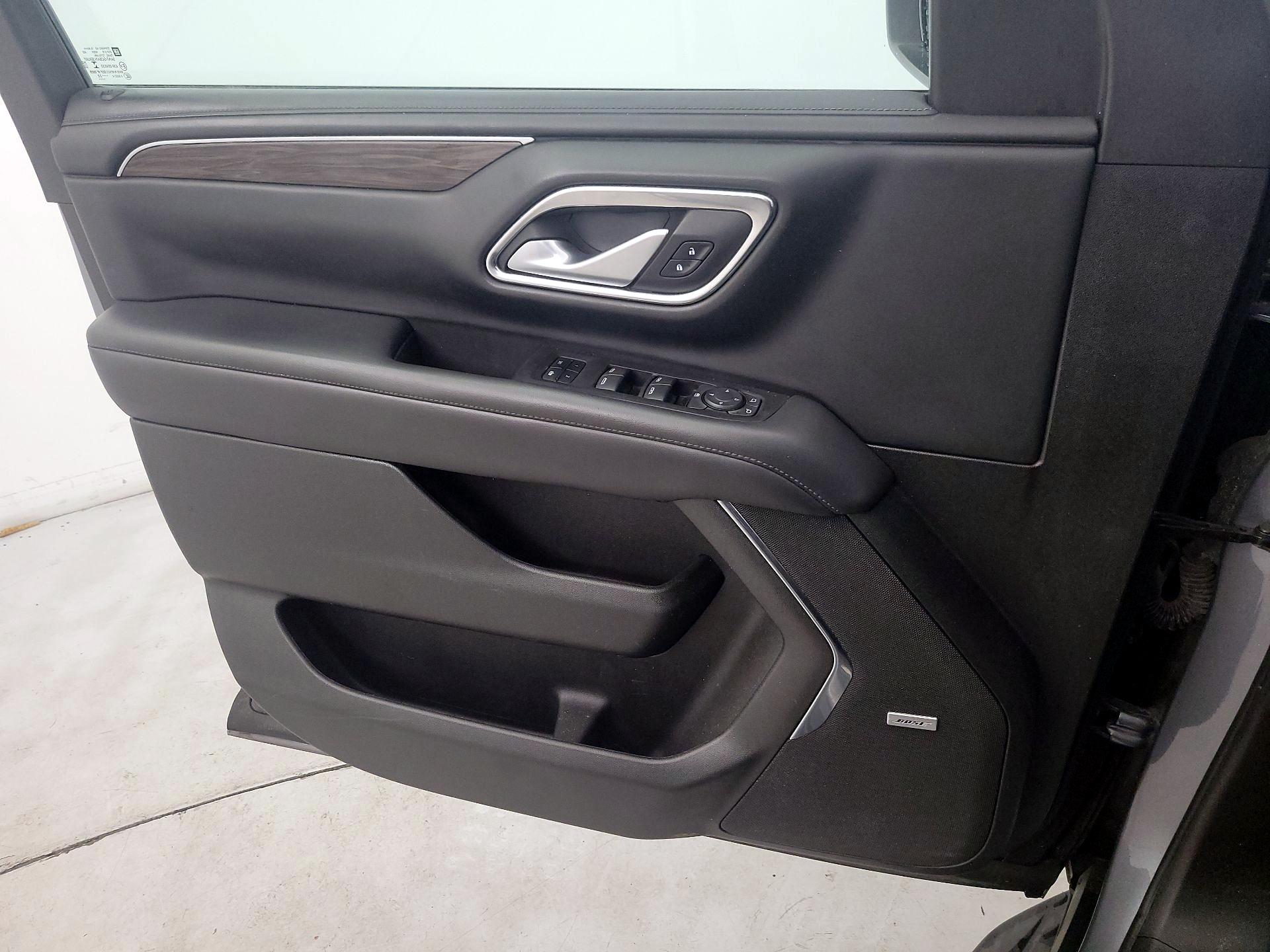 Thumbnail: 2022 Chevrolet Suburban - 12