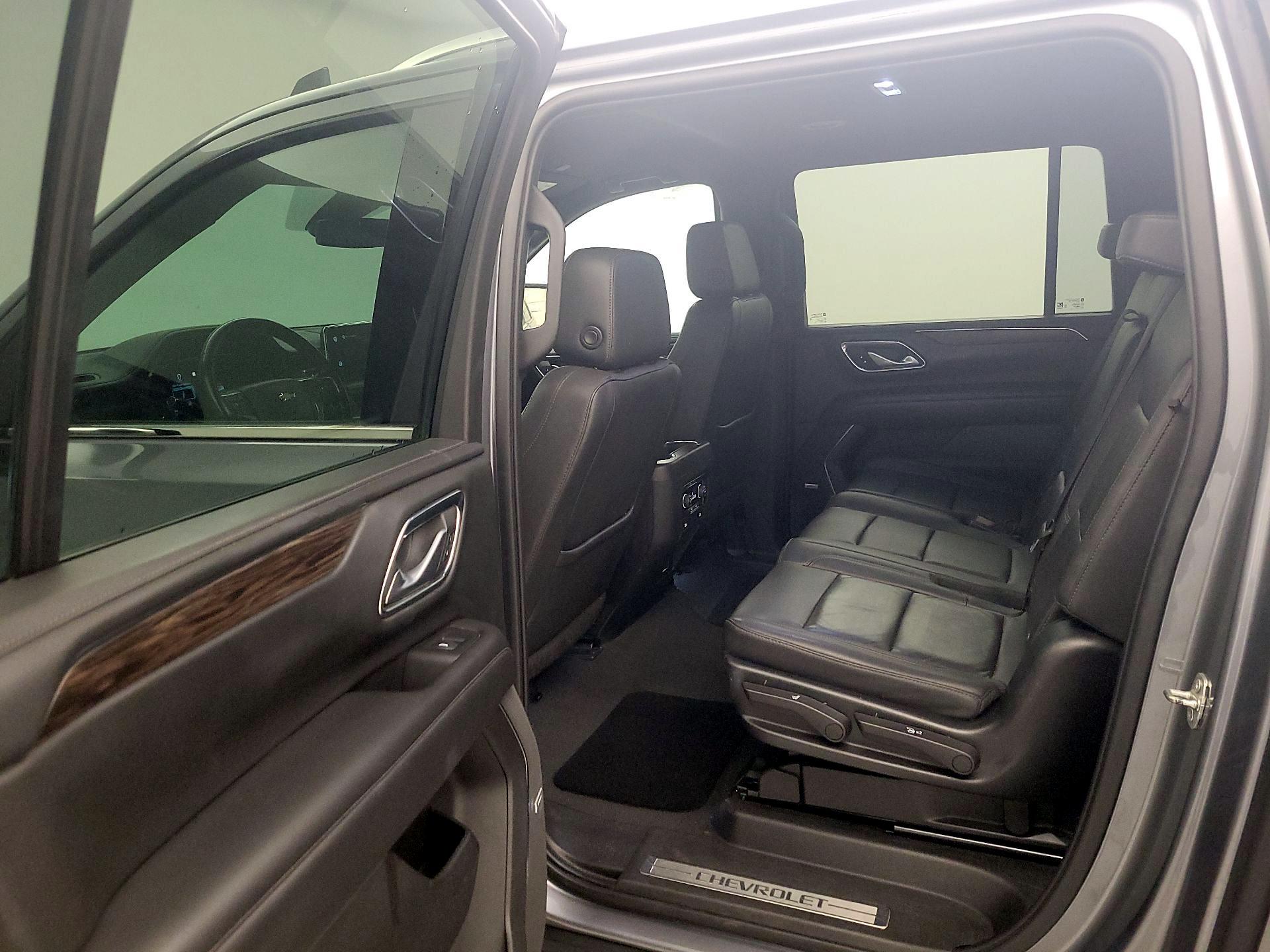 Thumbnail: 2022 Chevrolet Suburban - 20