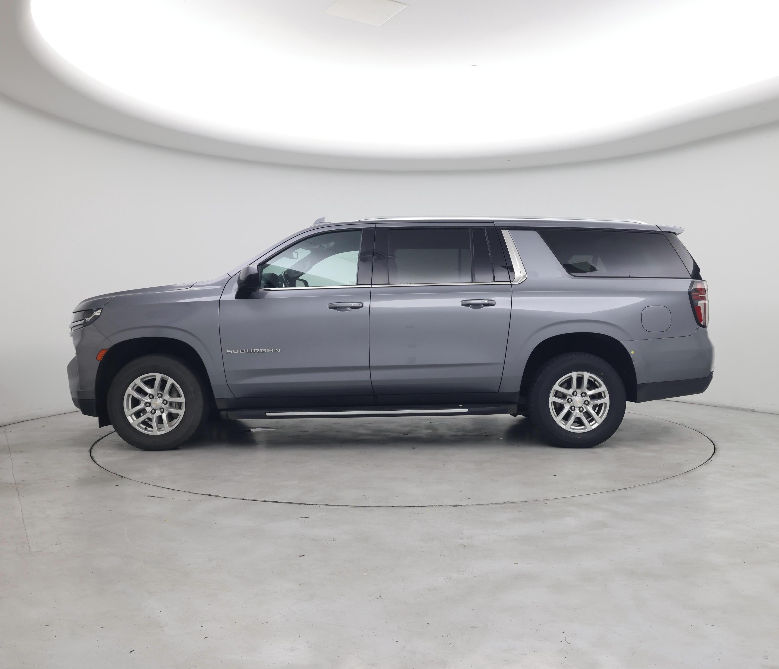 Thumbnail: 2022 Chevrolet Suburban - 3