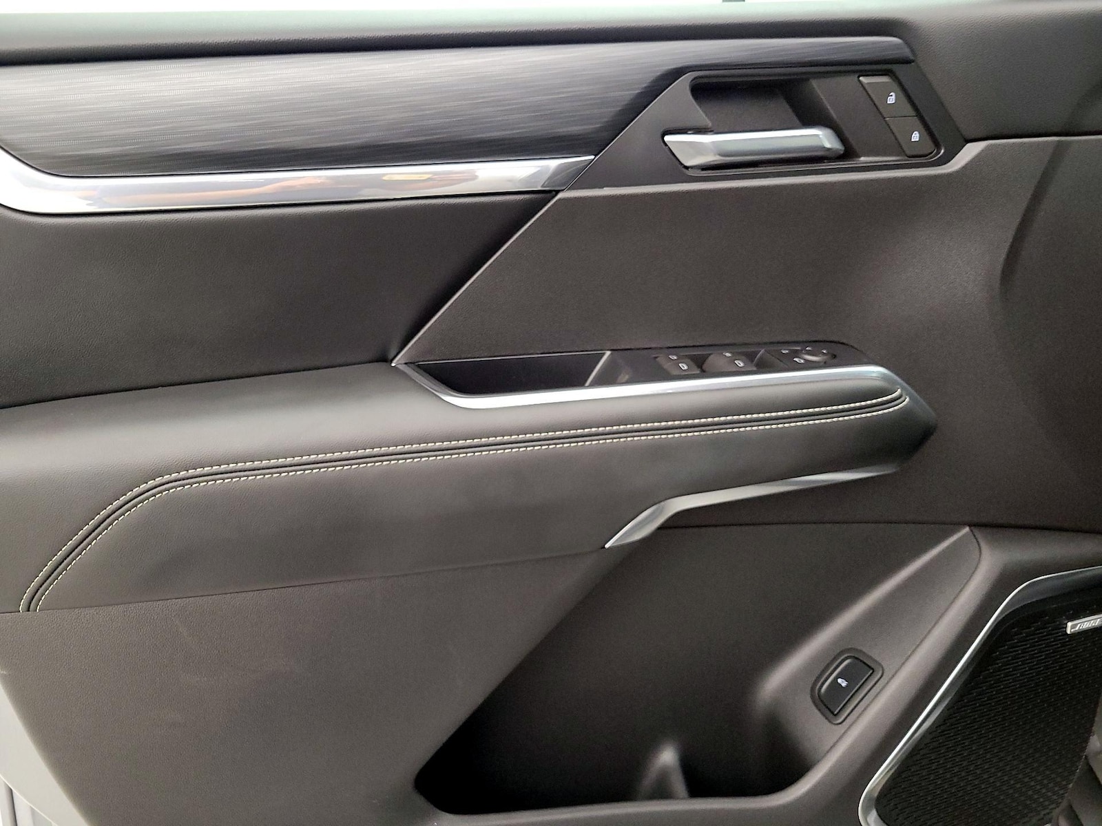 2025 GMC Acadia Elevation - Photo 13