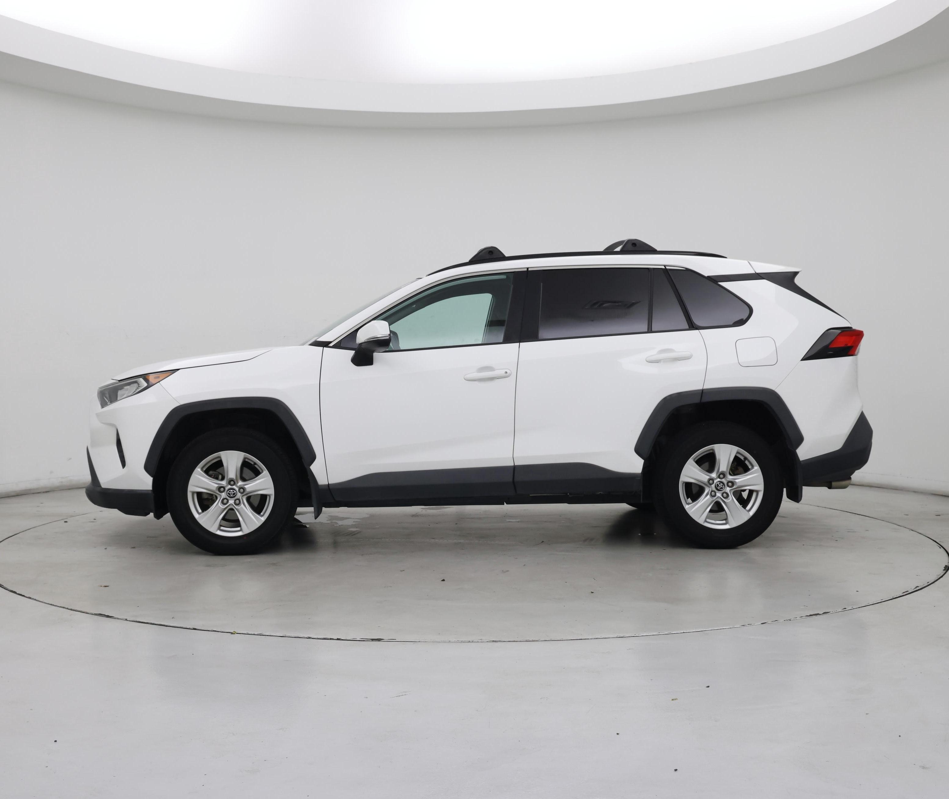 Thumbnail: 2020 Toyota RAV4 - 3