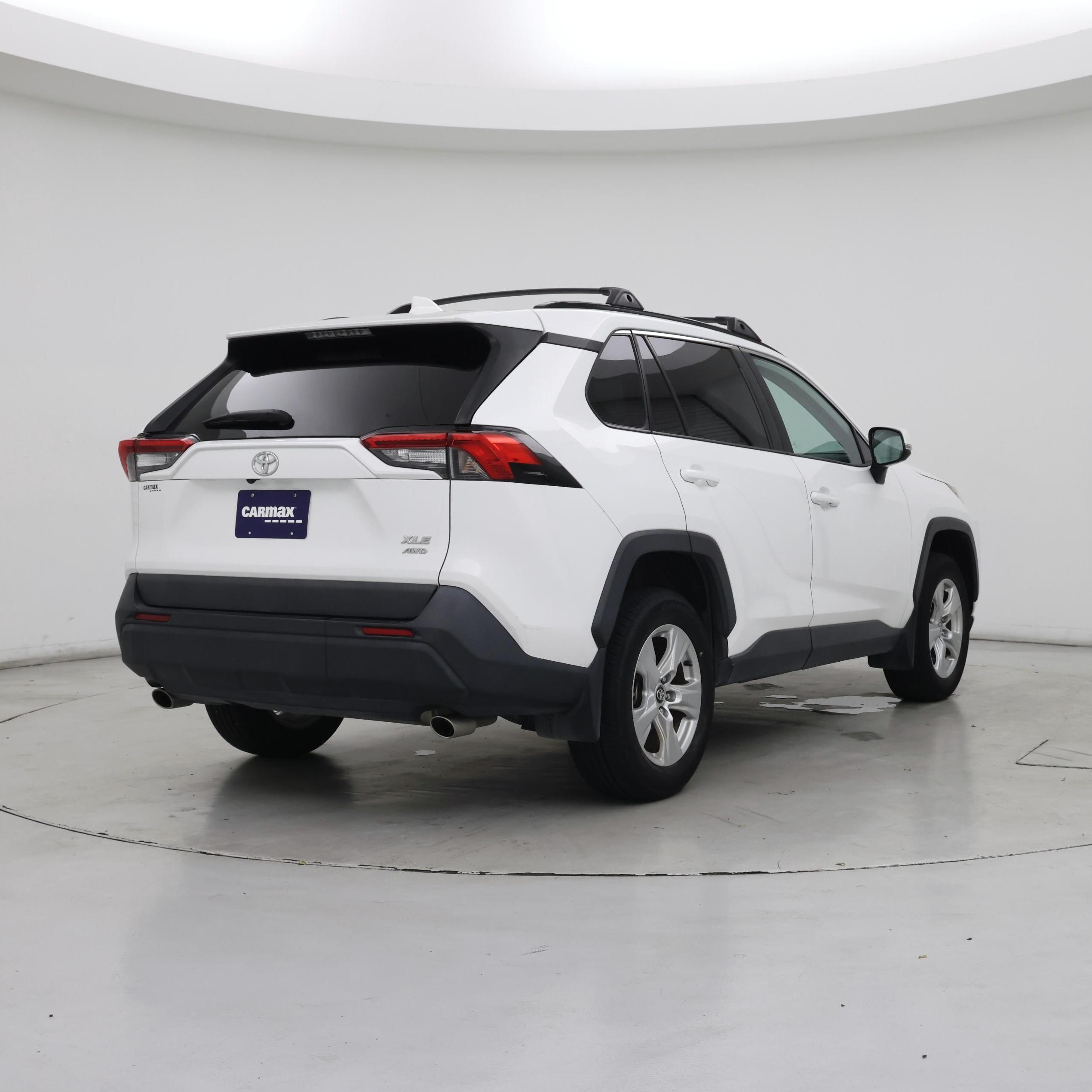 Thumbnail: 2020 Toyota RAV4 - 8
