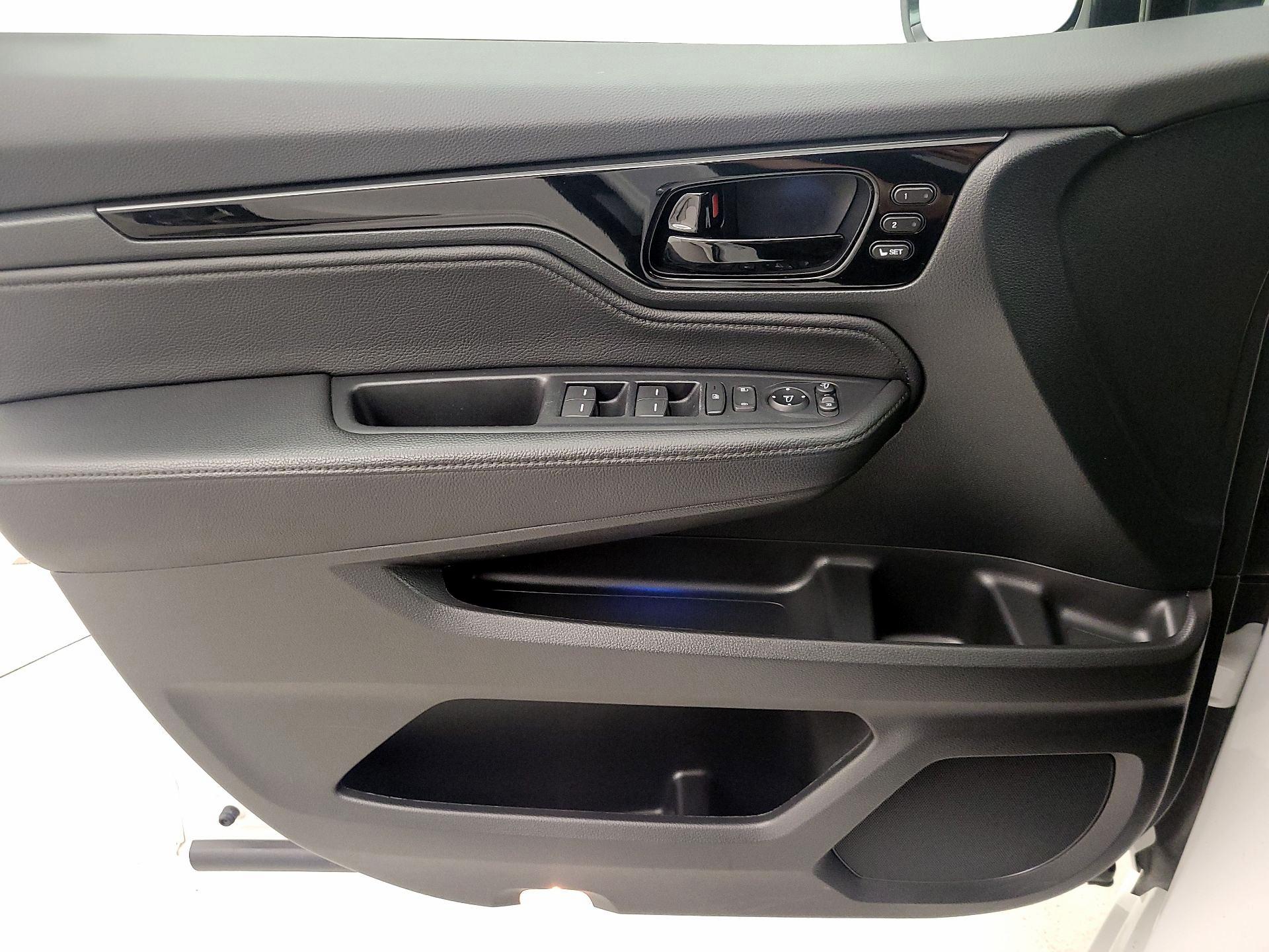 Thumbnail: 2023 Honda Odyssey - 12