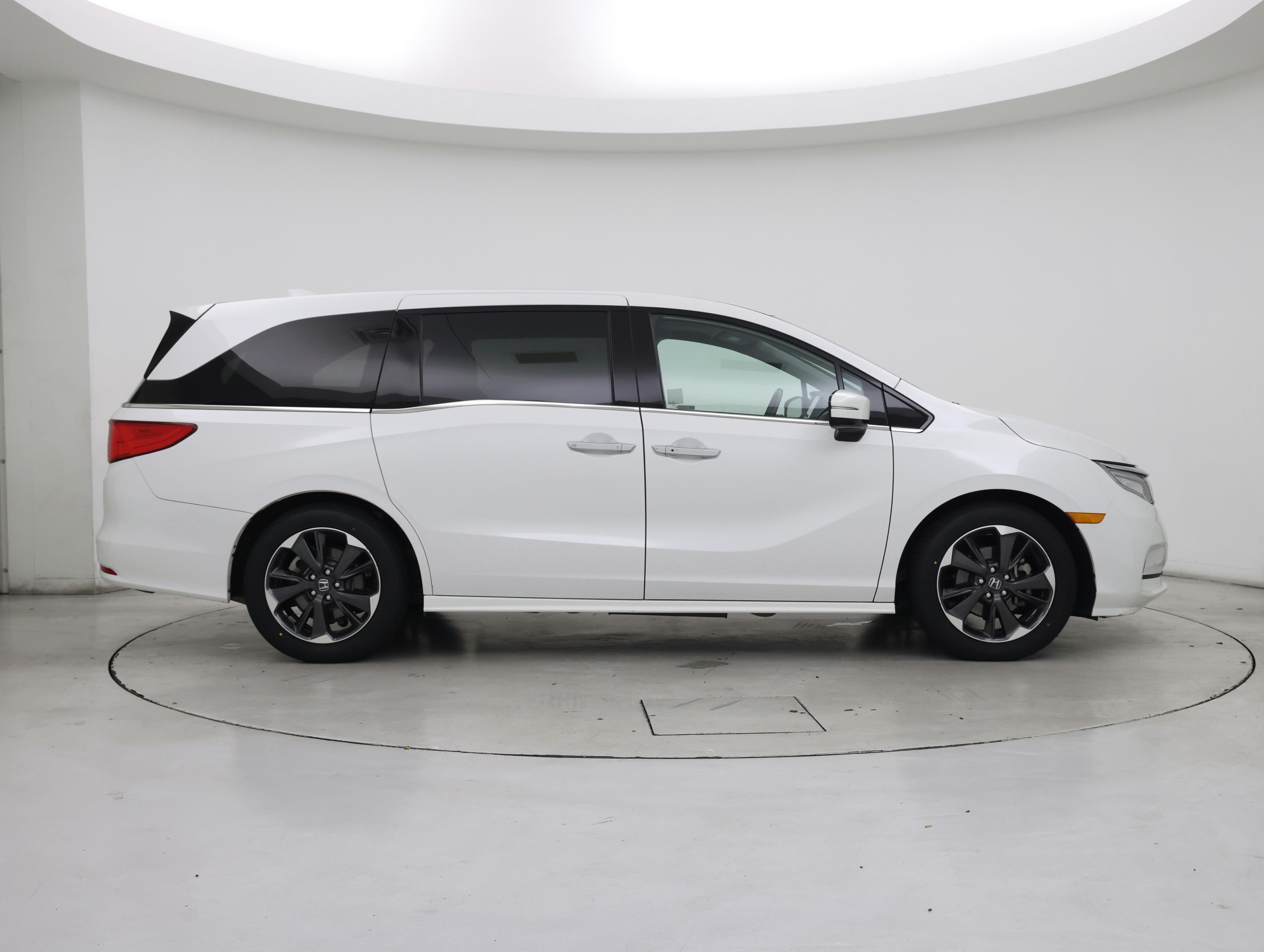Thumbnail: 2023 Honda Odyssey - 7