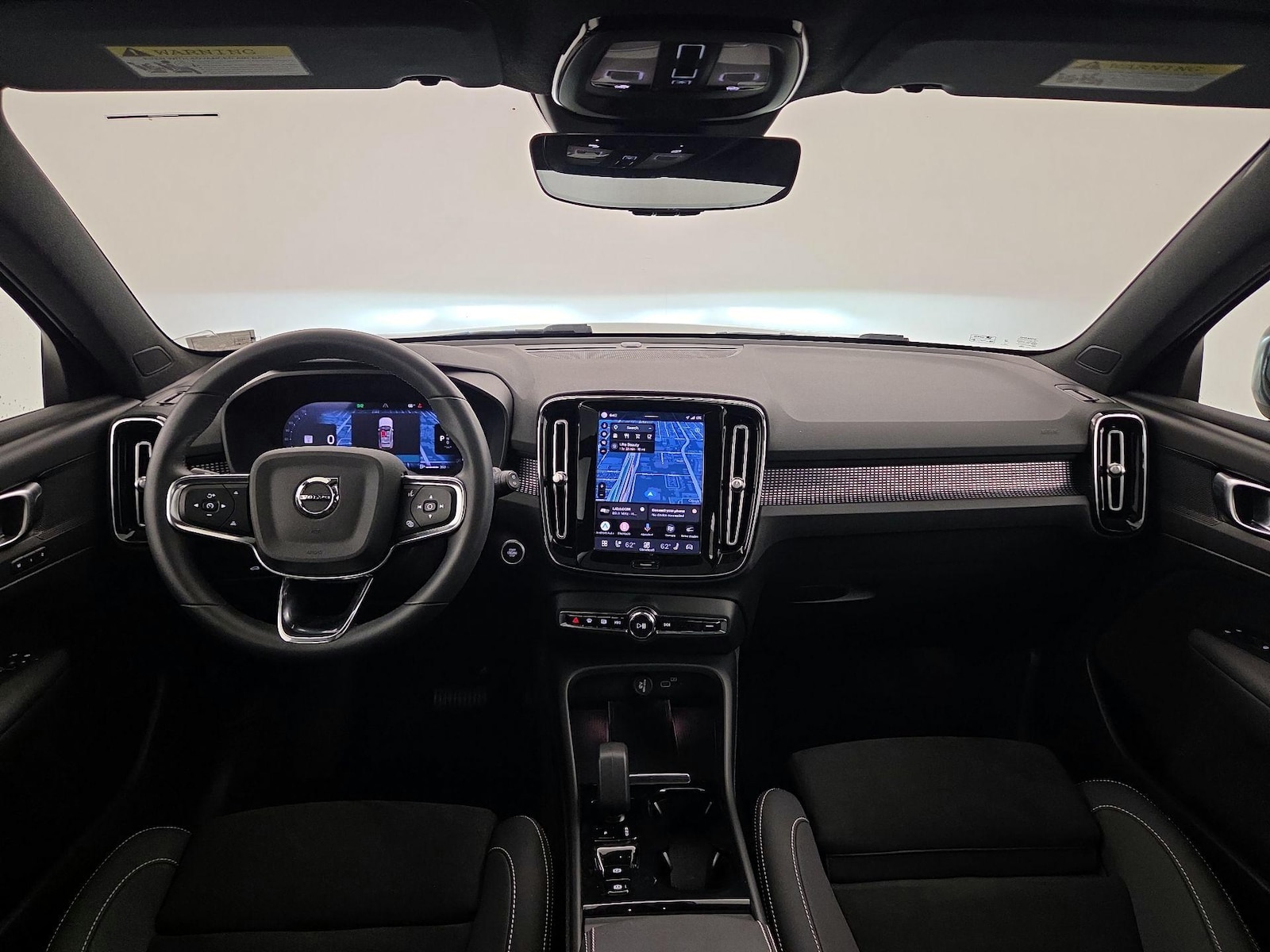 2023 Volvo XC40 Plus - Photo 10