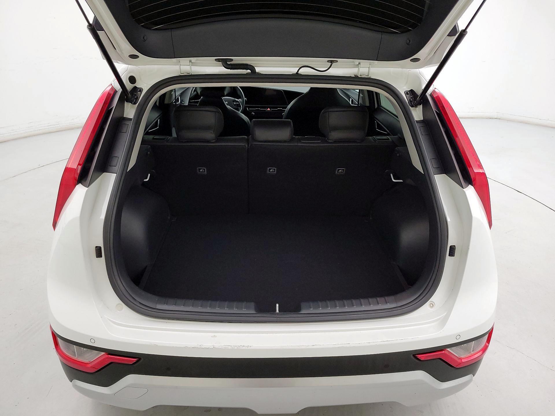 Thumbnail: 2023 Kia Niro - 20